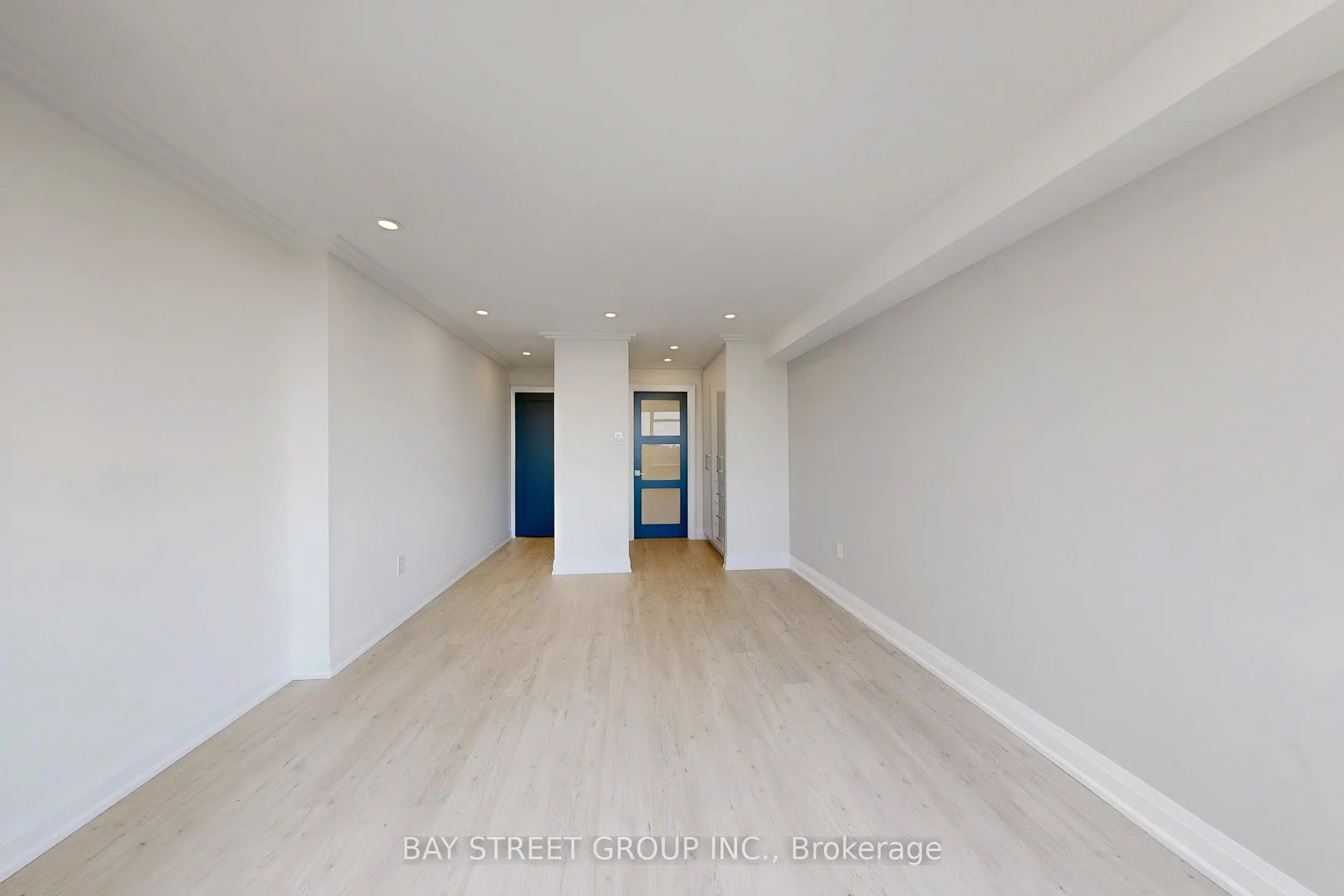 55 Skymark Drive, #605