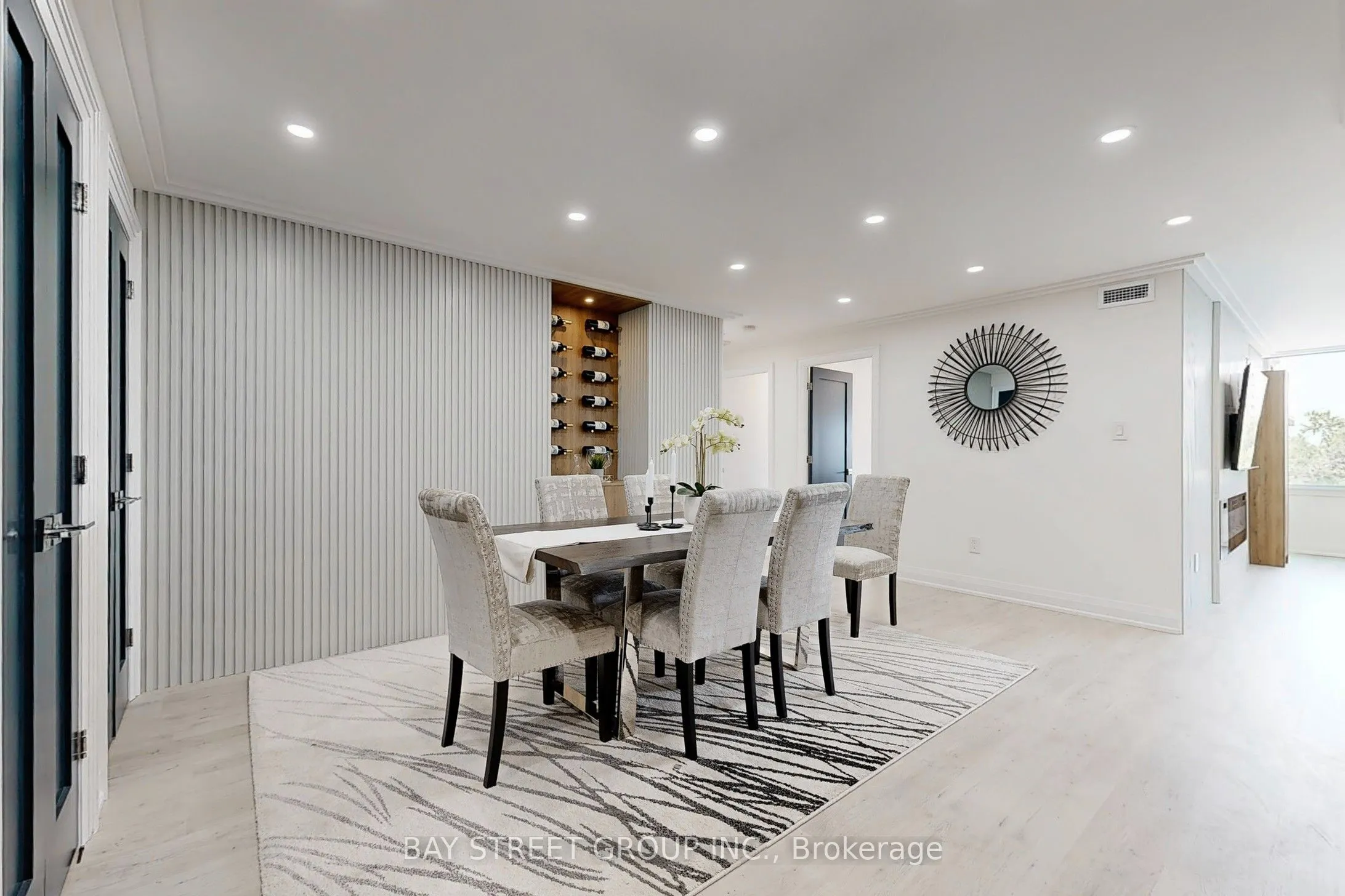 55 Skymark Drive, #605