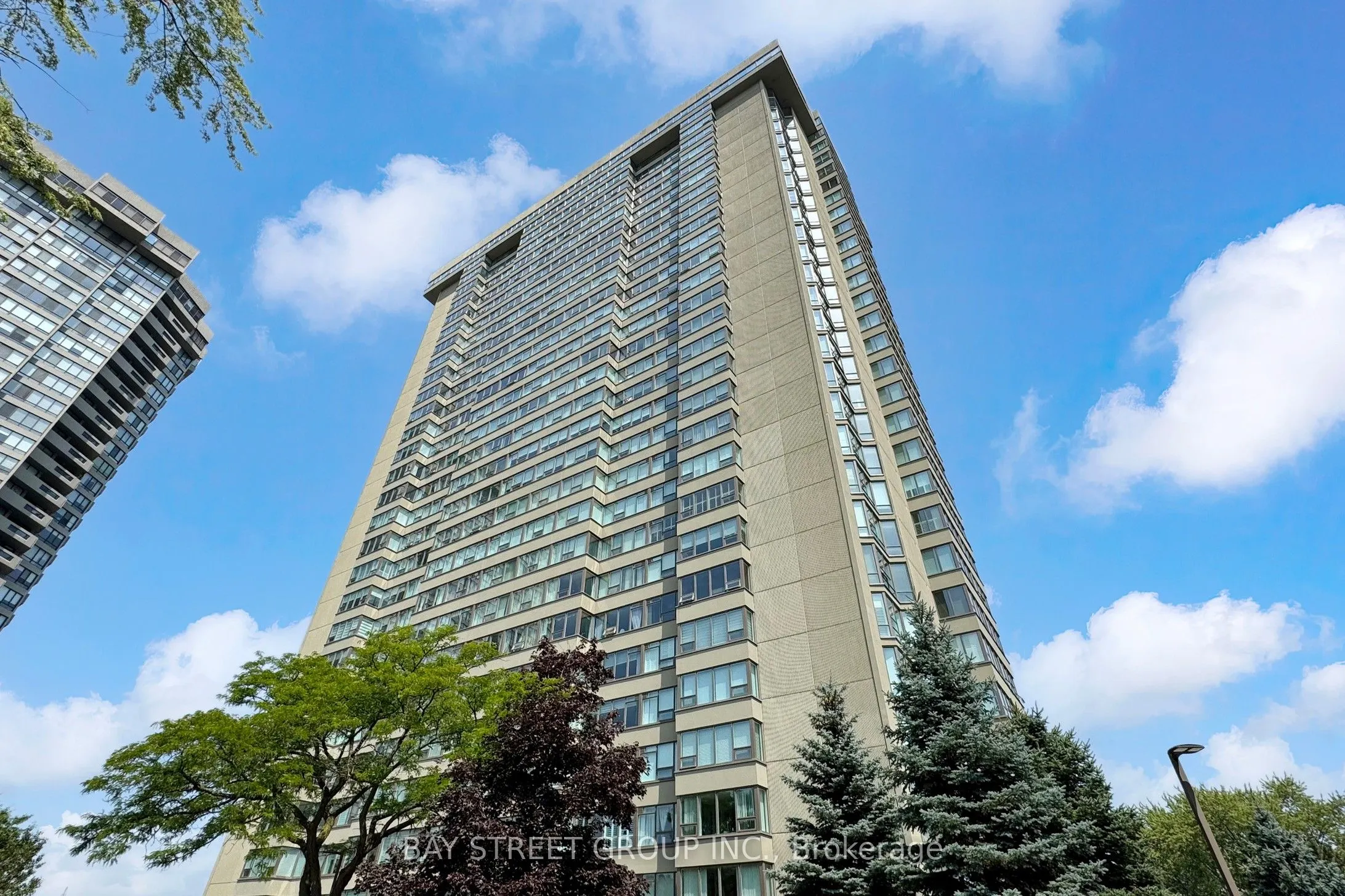 55 Skymark Drive, #605
