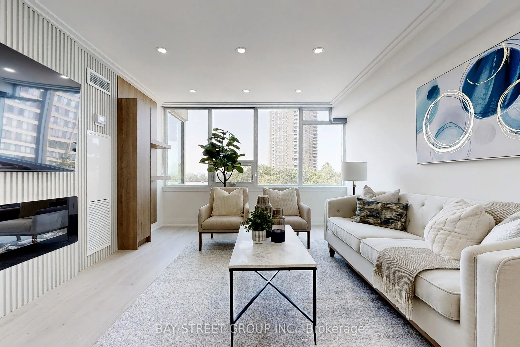 55 Skymark Drive, #605