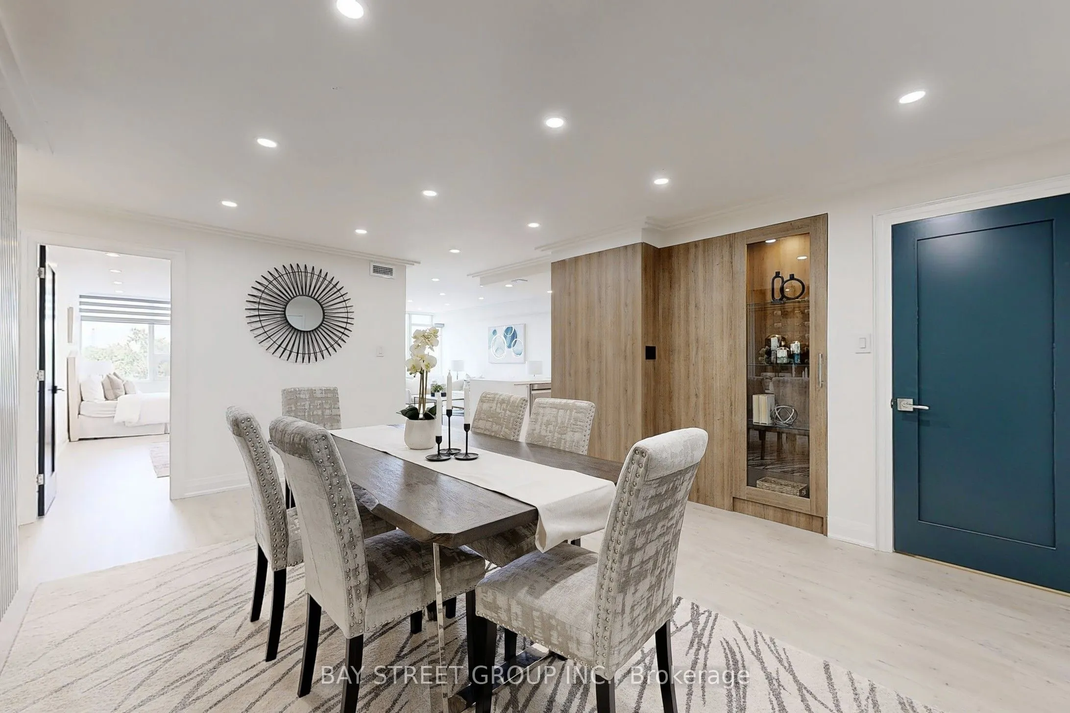 55 Skymark Drive, #605