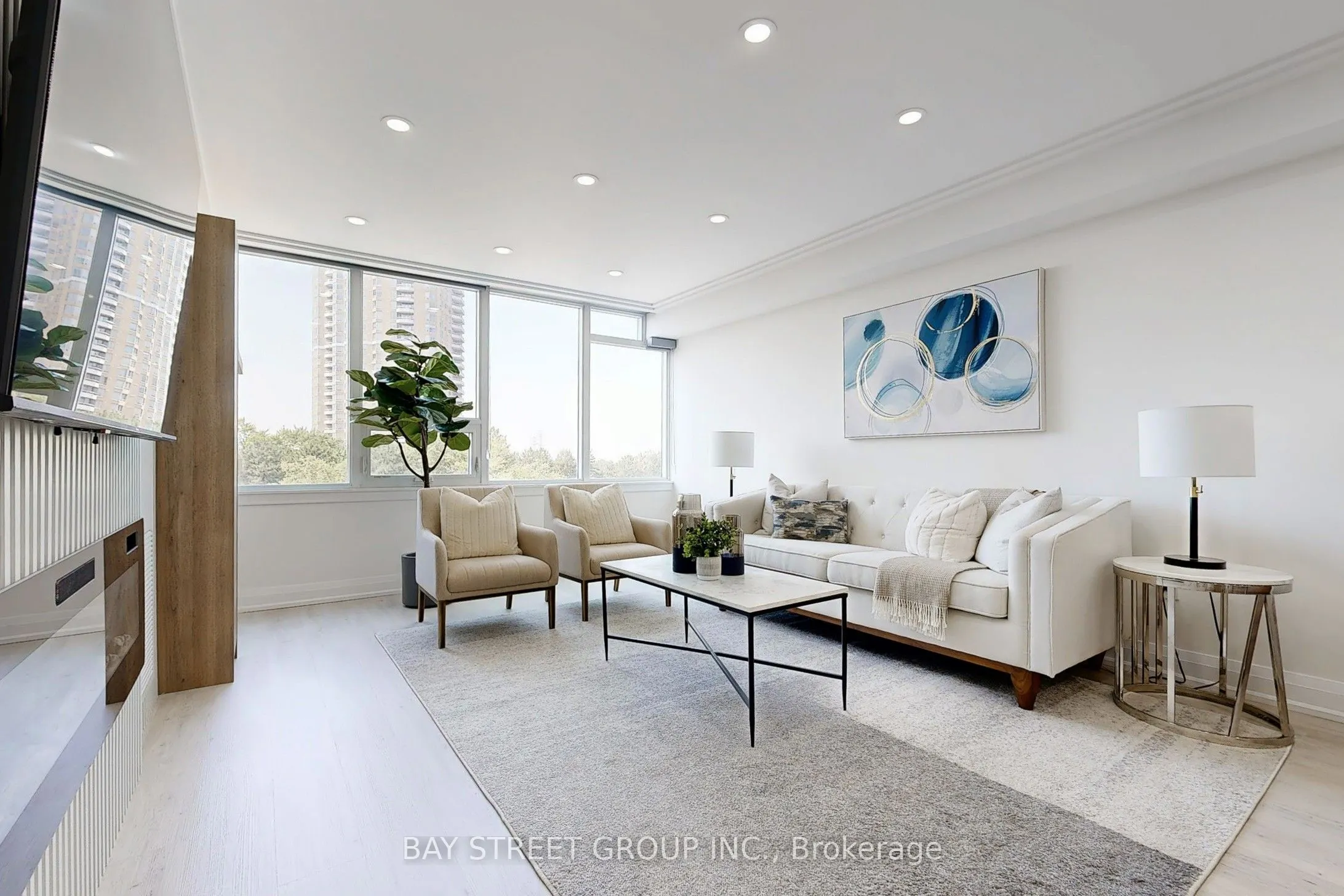 55 Skymark Drive, #605