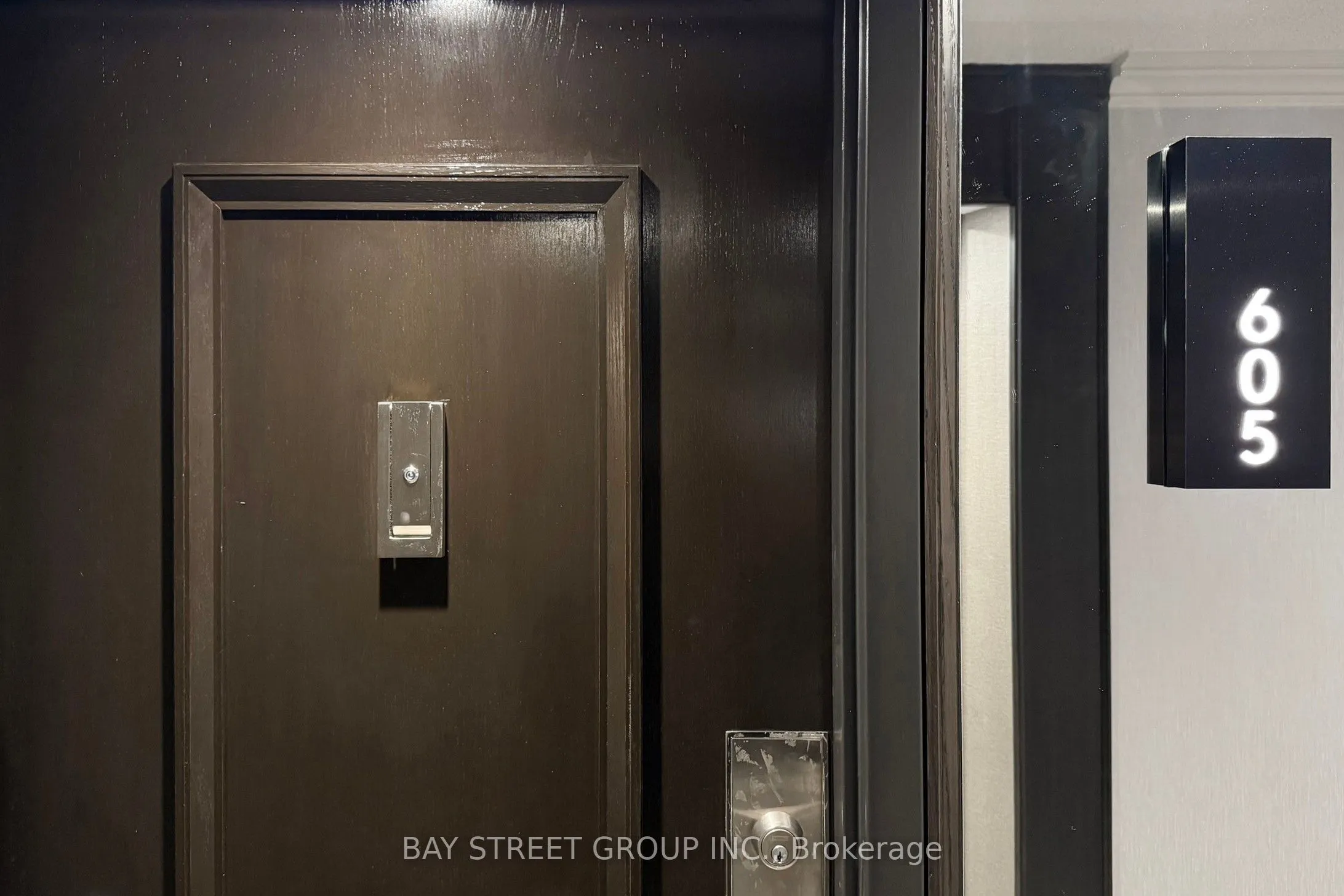 55 Skymark Drive, #605