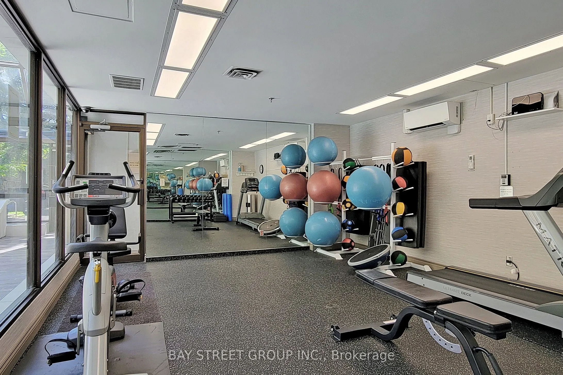 55 Skymark Drive, #605