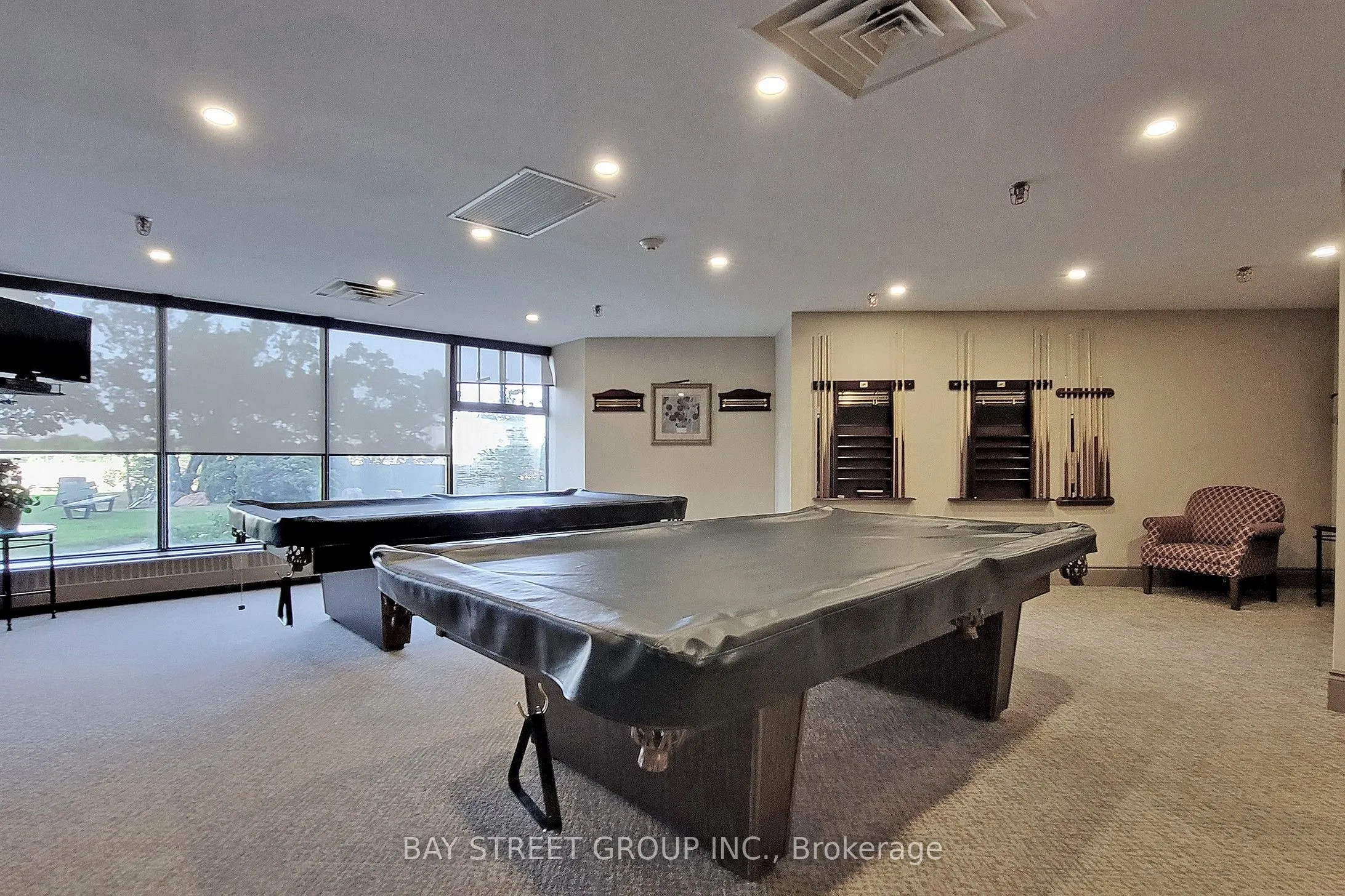 55 Skymark Drive, #605