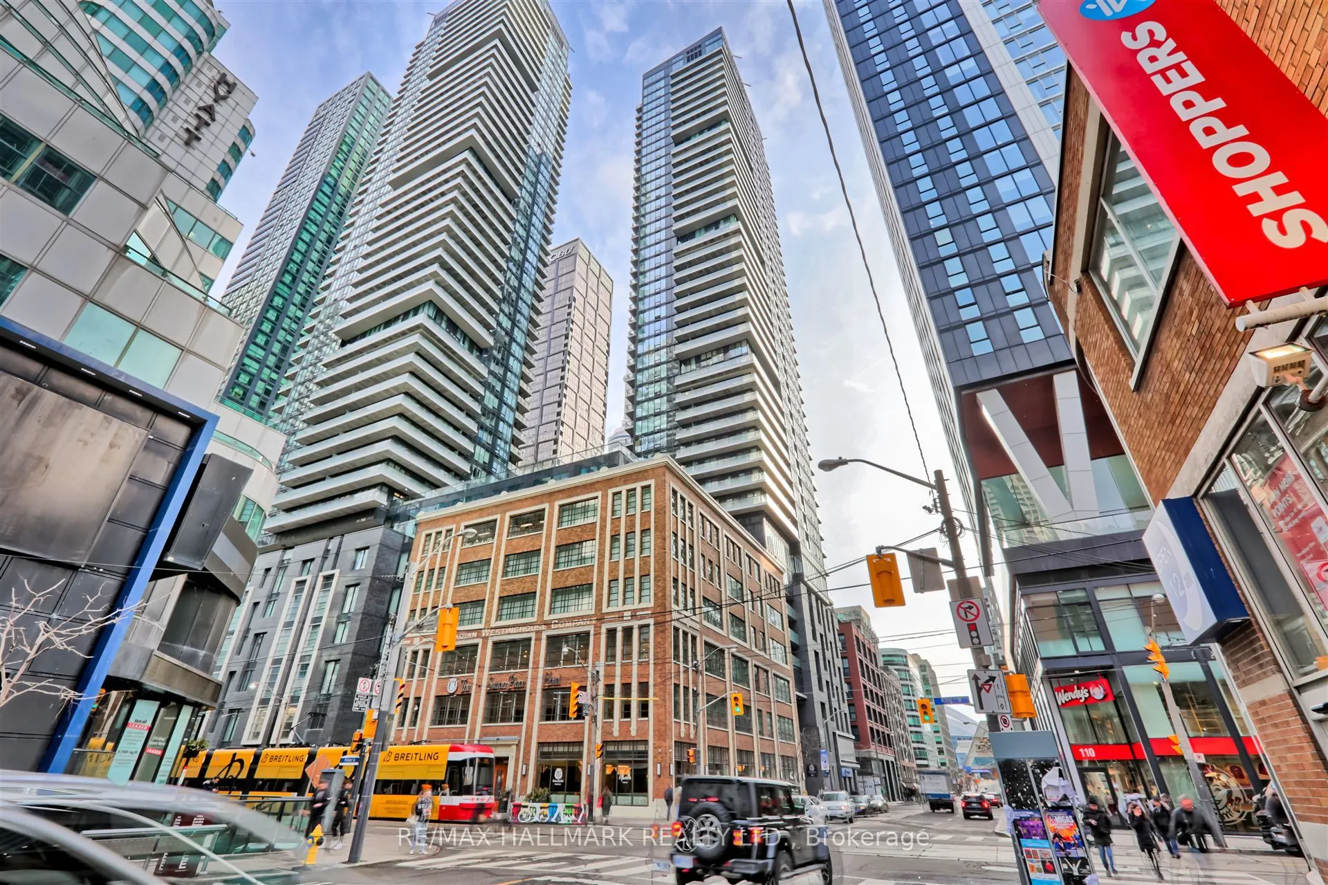 125 Blue Jays Way, #2507