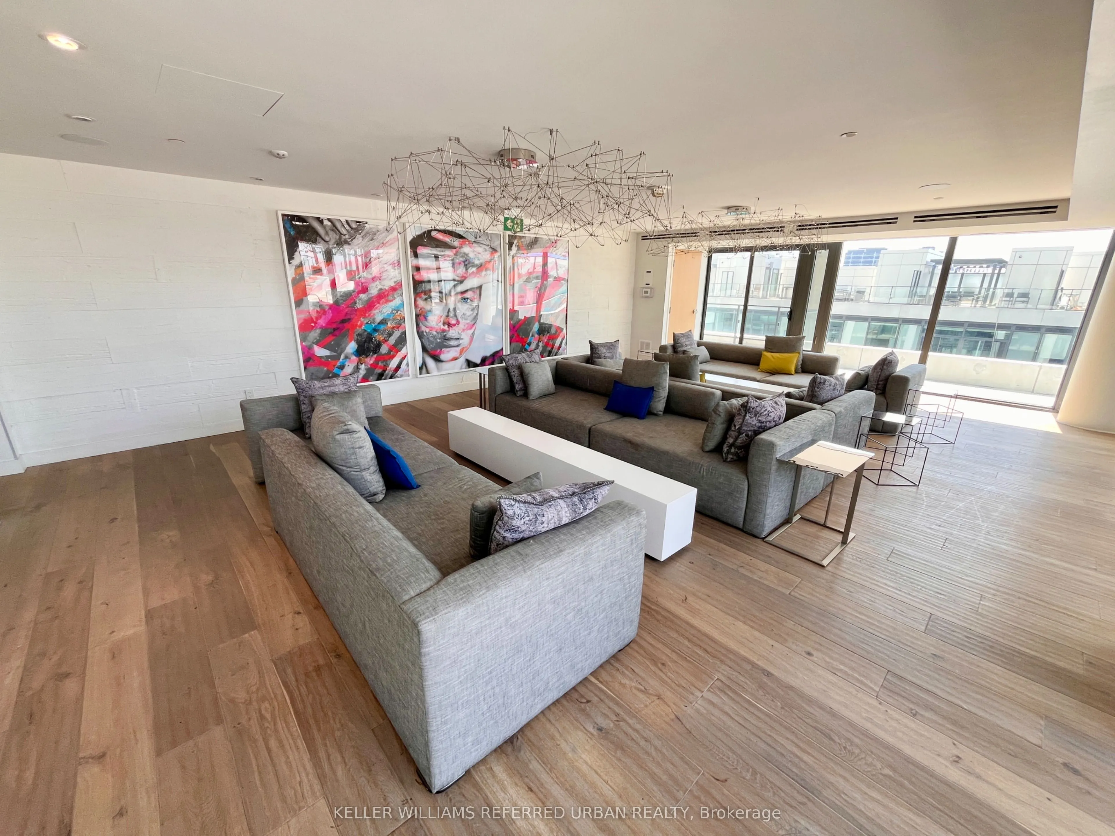 5 Soudan Avenue, #2111