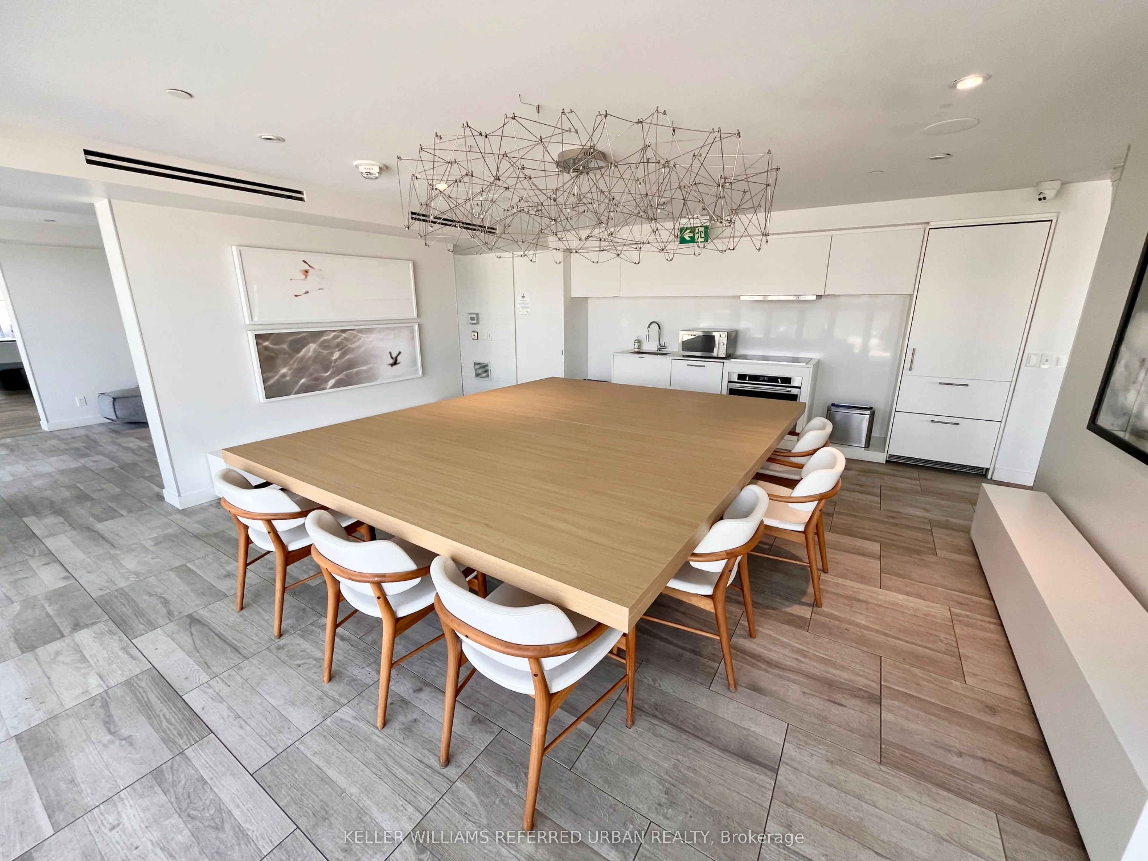 5 Soudan Avenue, #2111