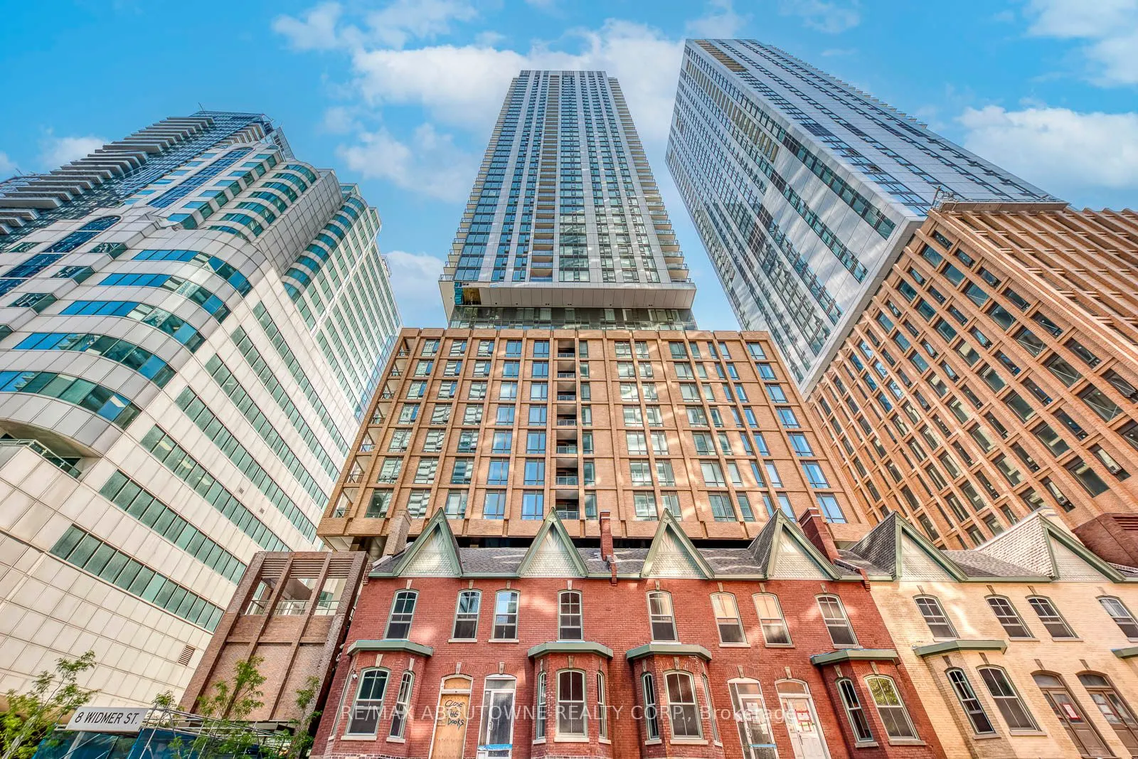 8 Widmer Street, #3407