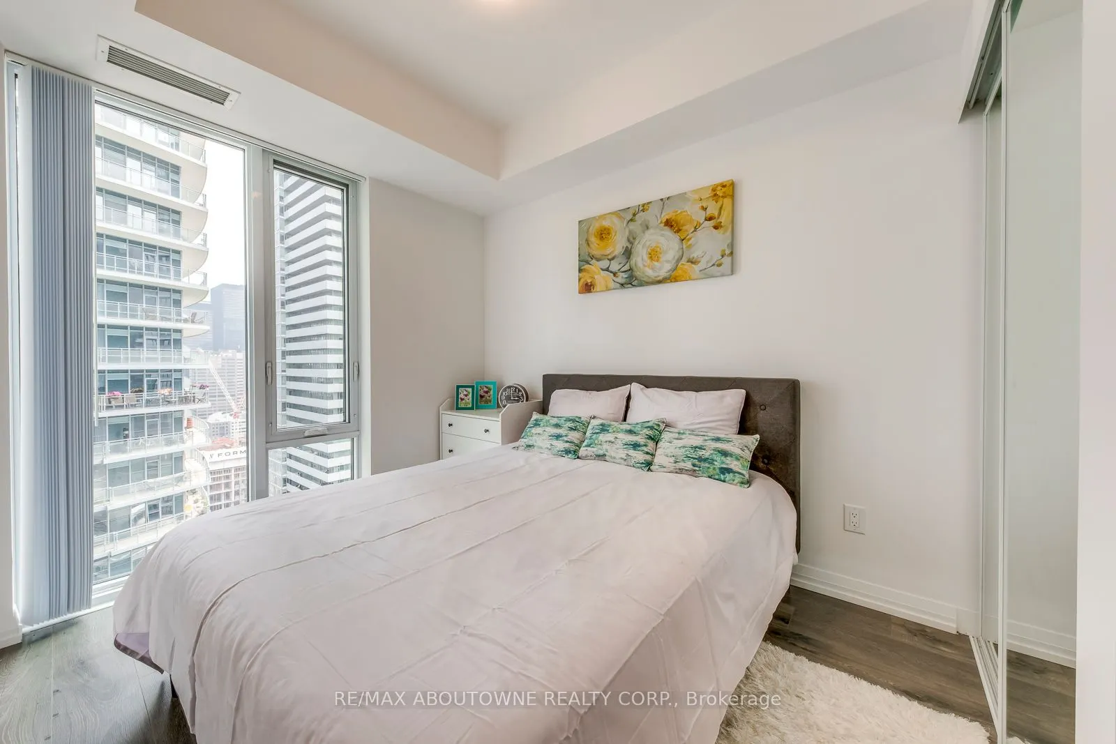 8 Widmer Street, #3407