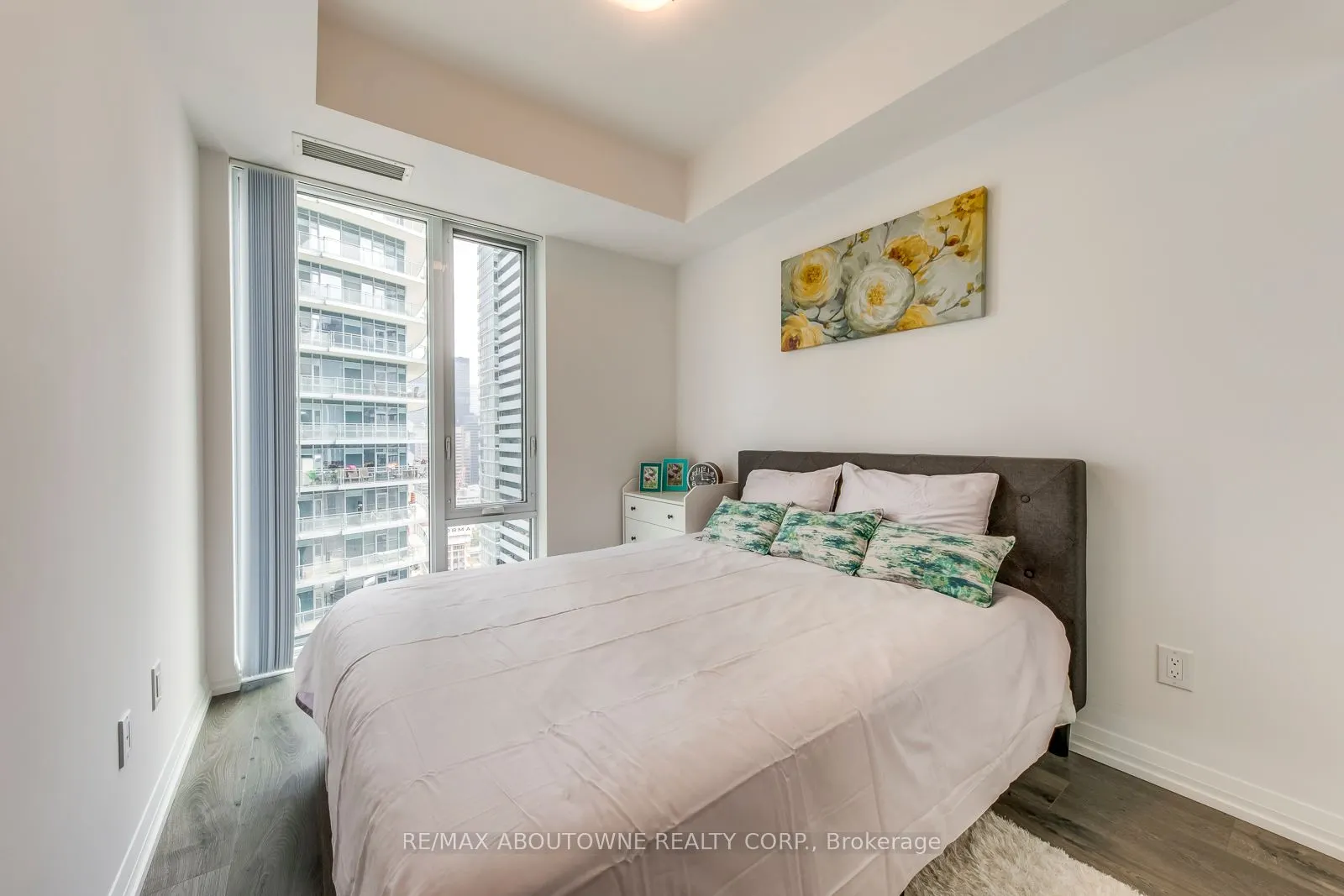 8 Widmer Street, #3407