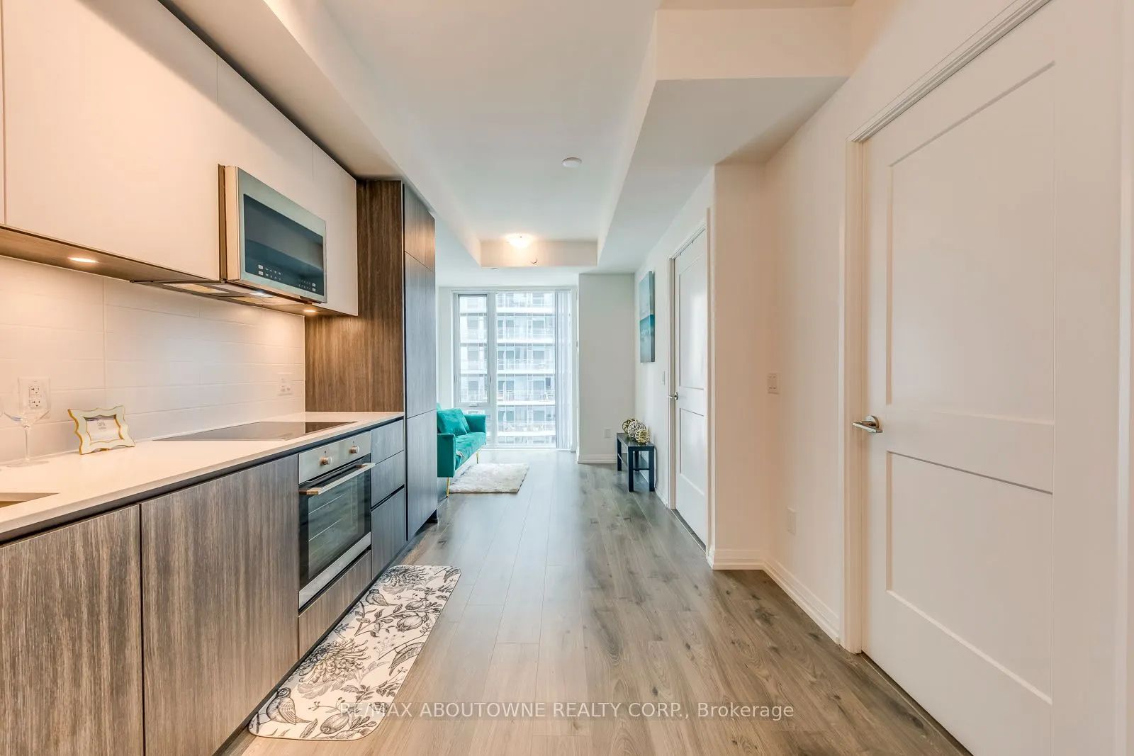 8 Widmer Street, #3407