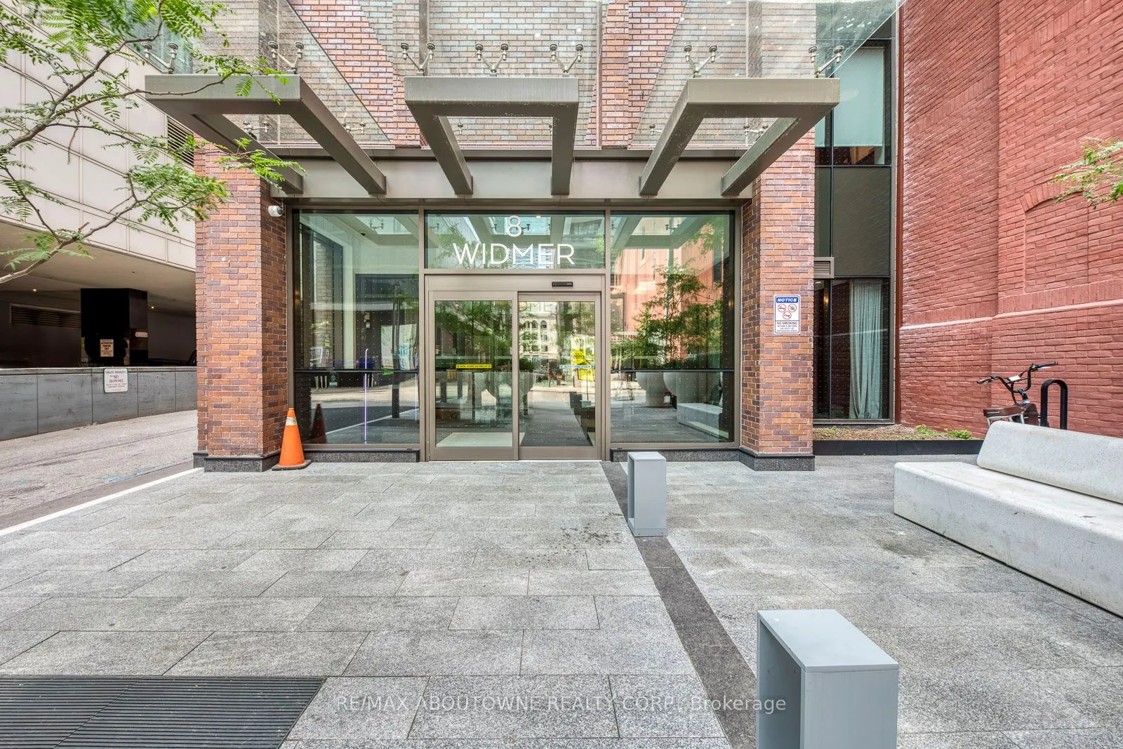 8 Widmer Street, #3407