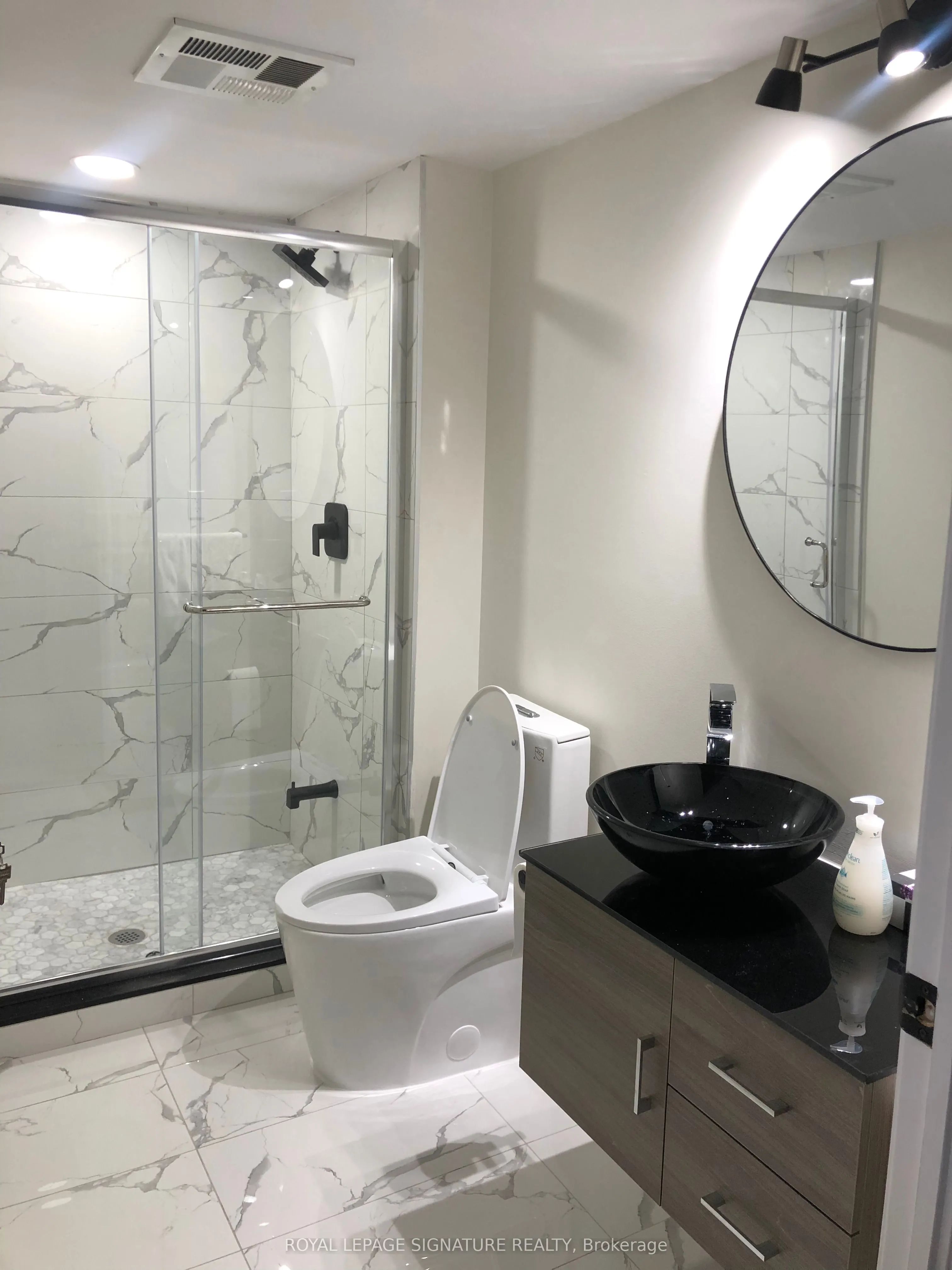 1720 Eglinton Avenue E, #801