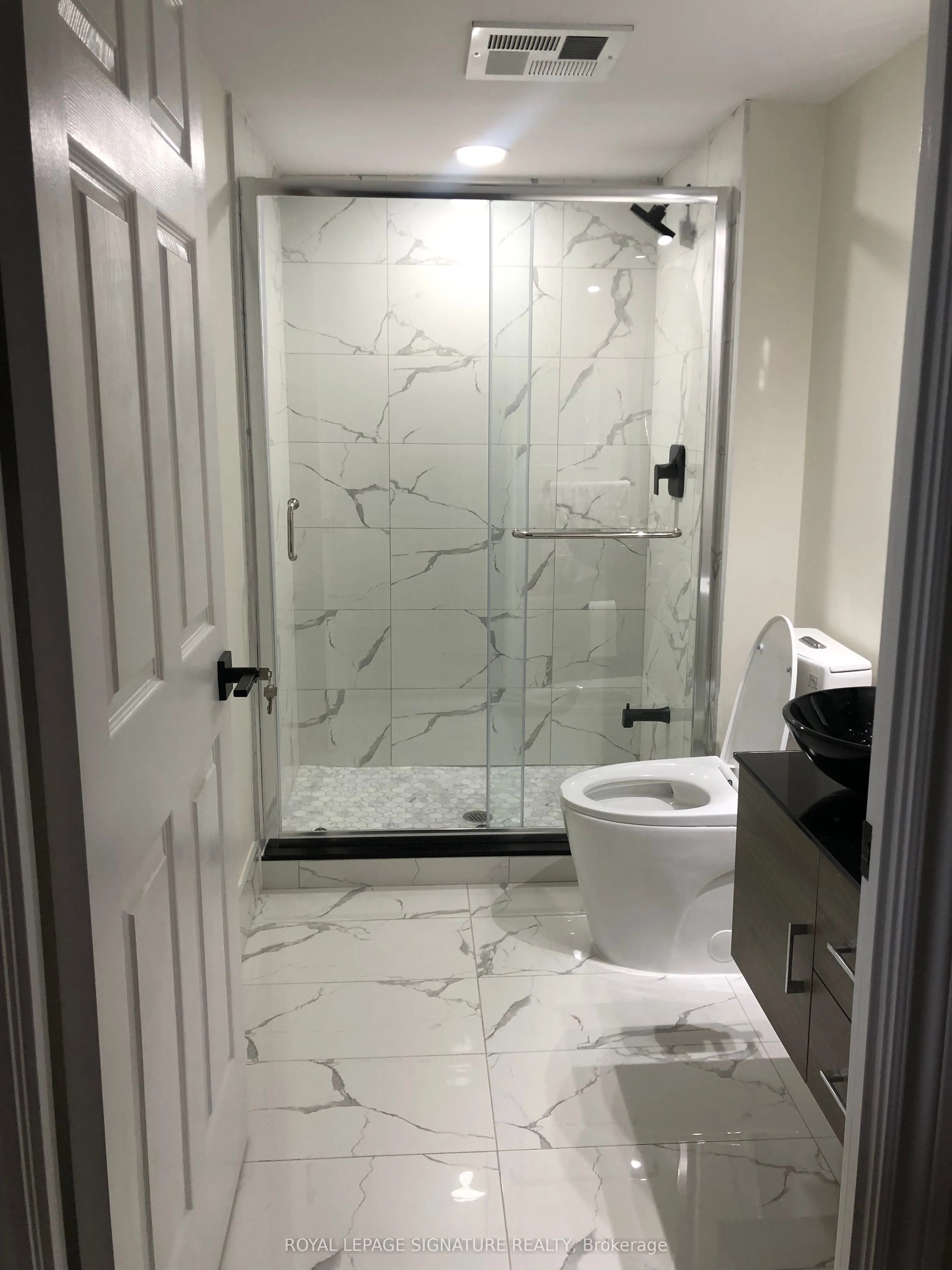 1720 Eglinton Avenue E, #801