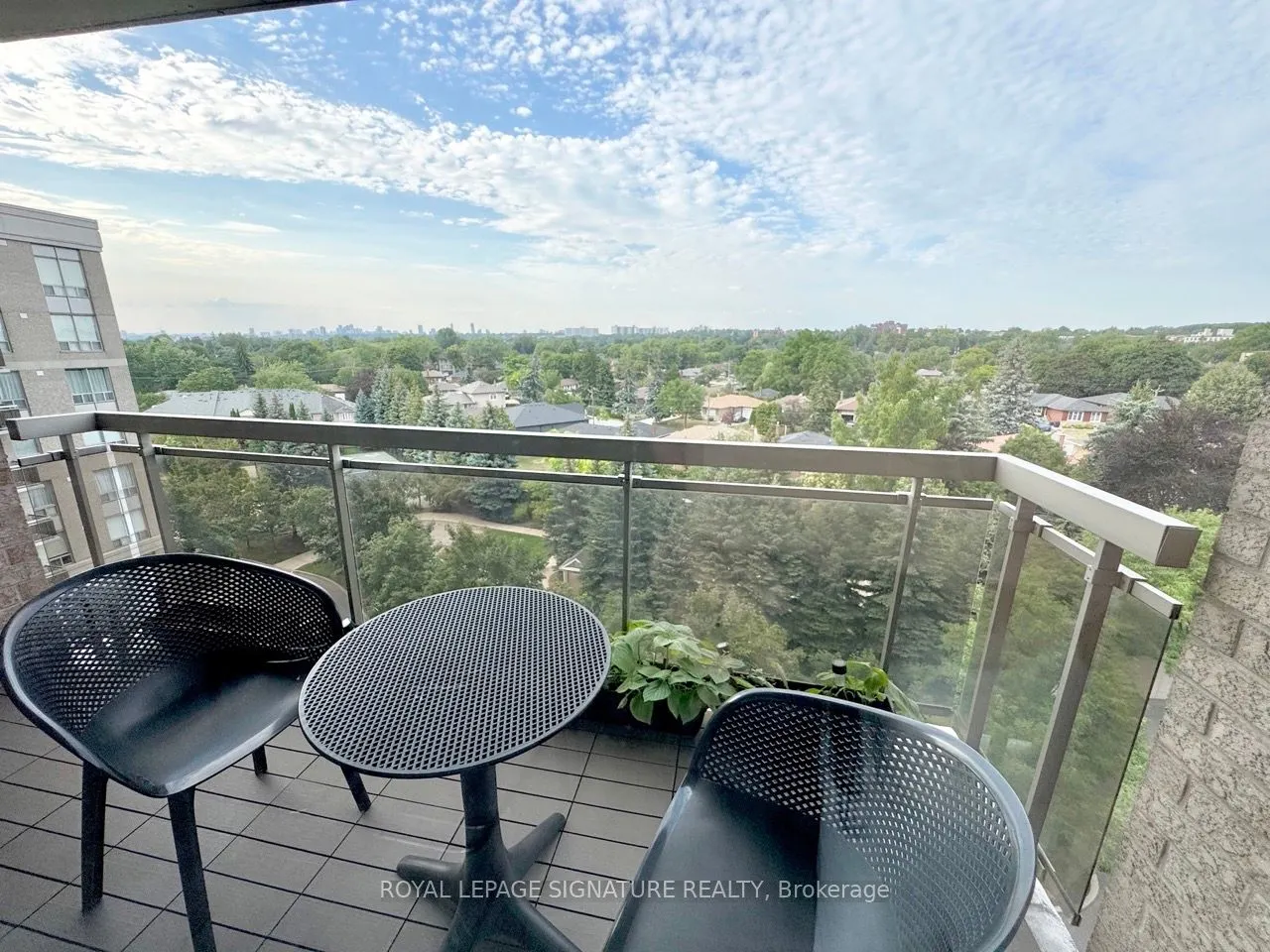 1720 Eglinton Avenue E, #801
