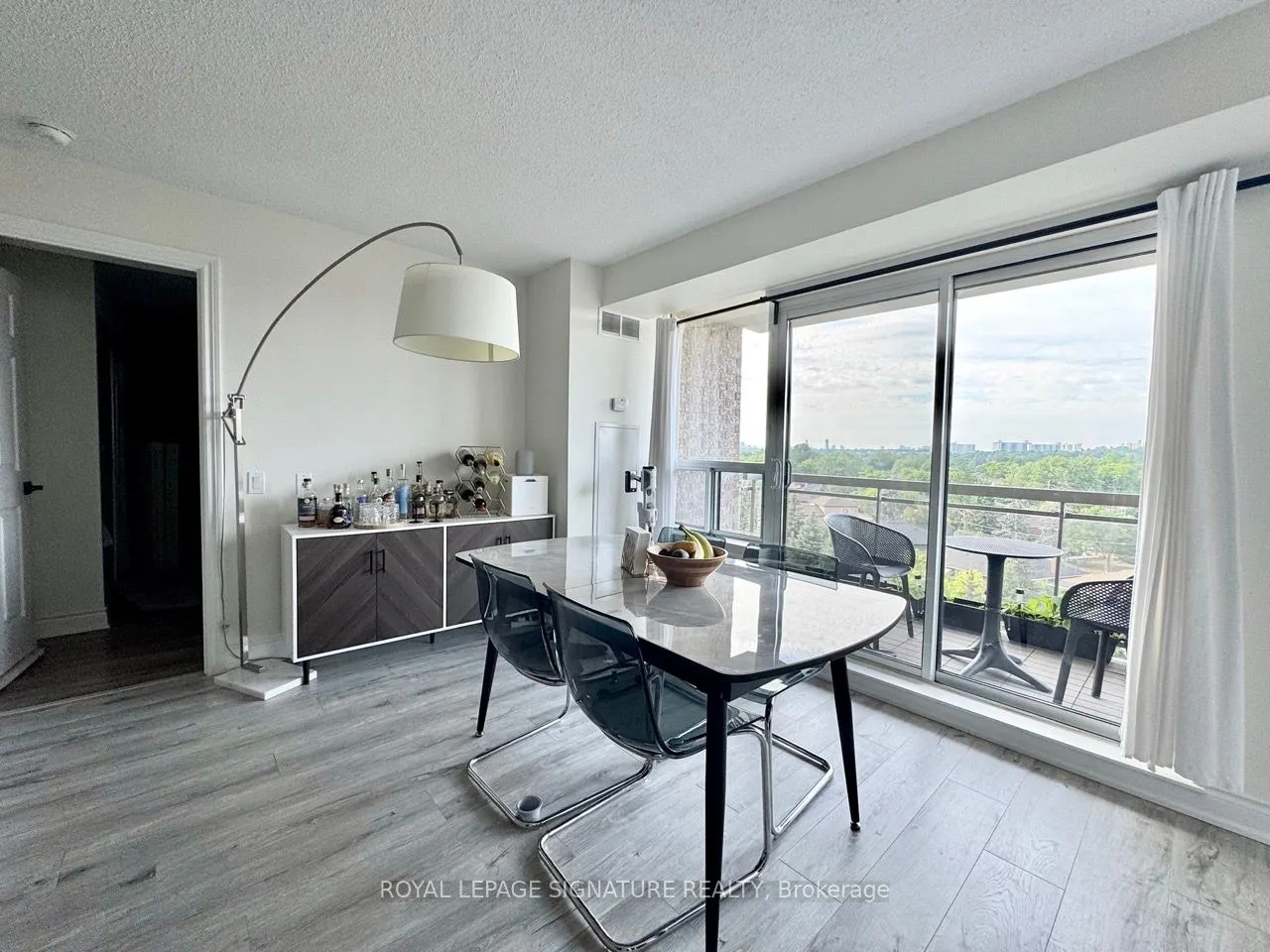 1720 Eglinton Avenue E, #801