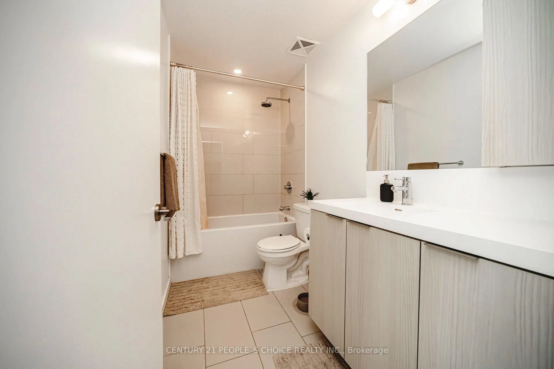 34 Tubman Avenue, #1105