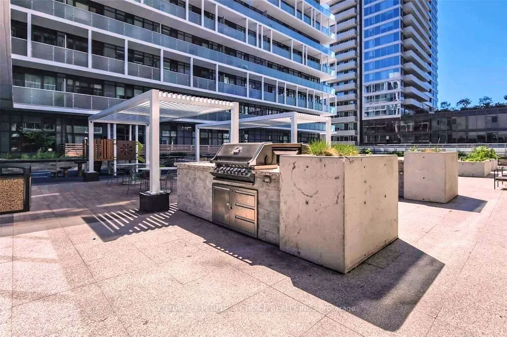 34 Tubman Avenue, #1105