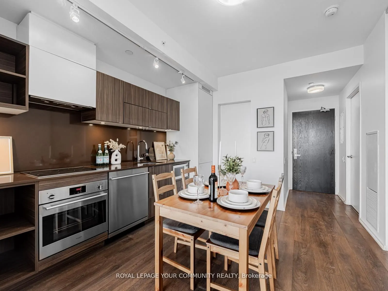 125 Peter Street, #1604