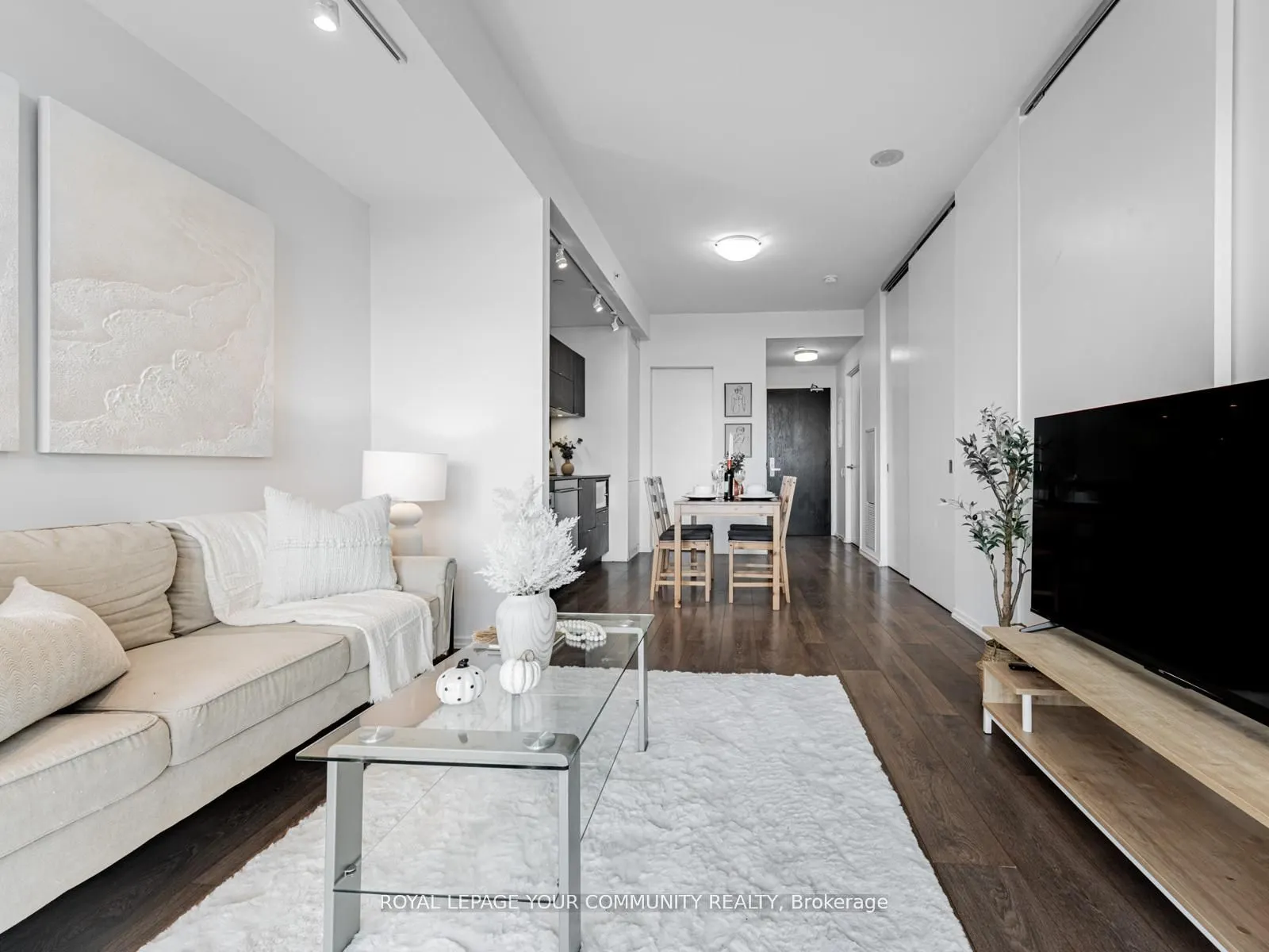 125 Peter Street, #1604