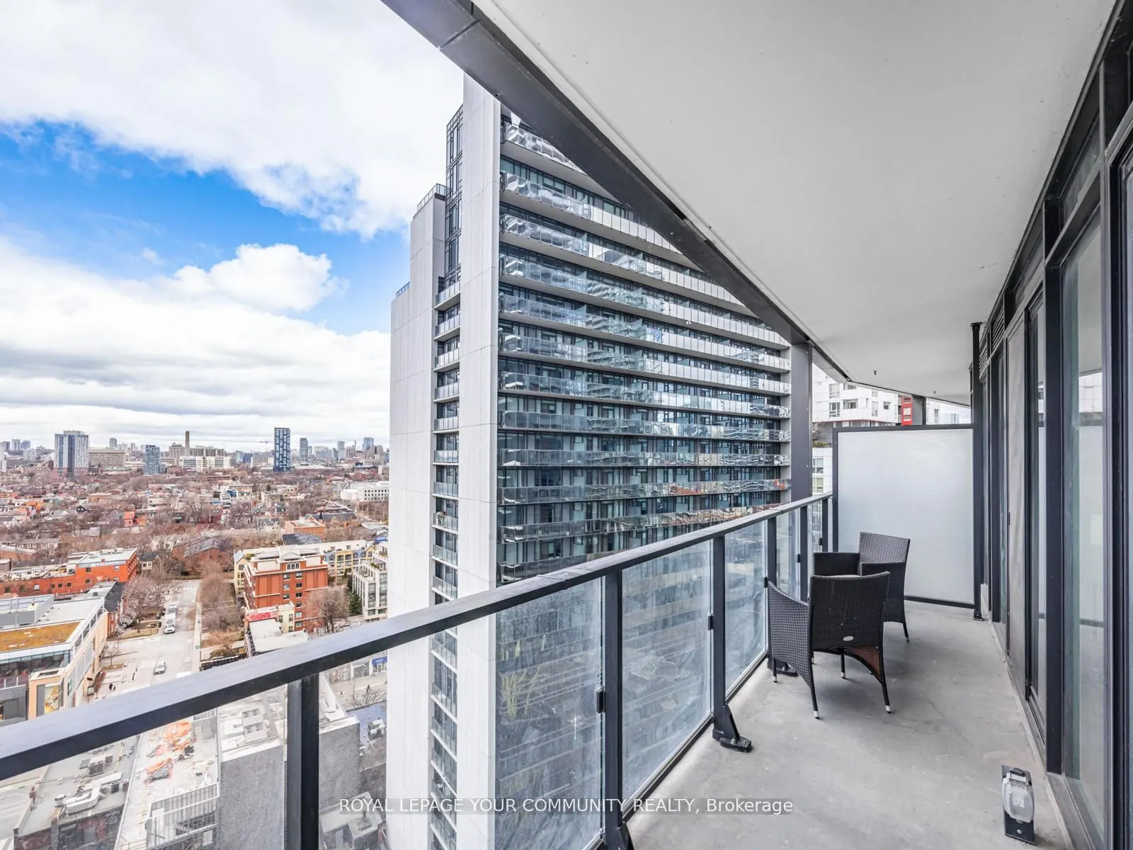 125 Peter Street, #1604