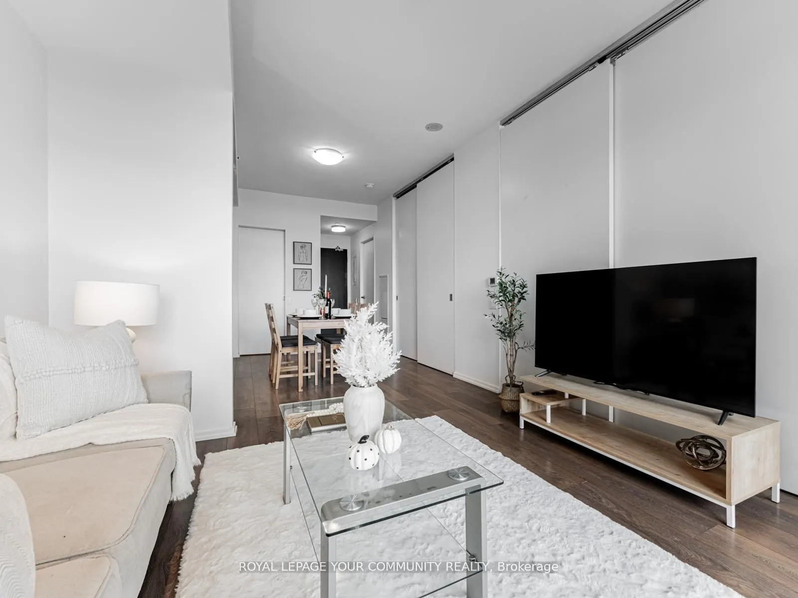 125 Peter Street, #1604