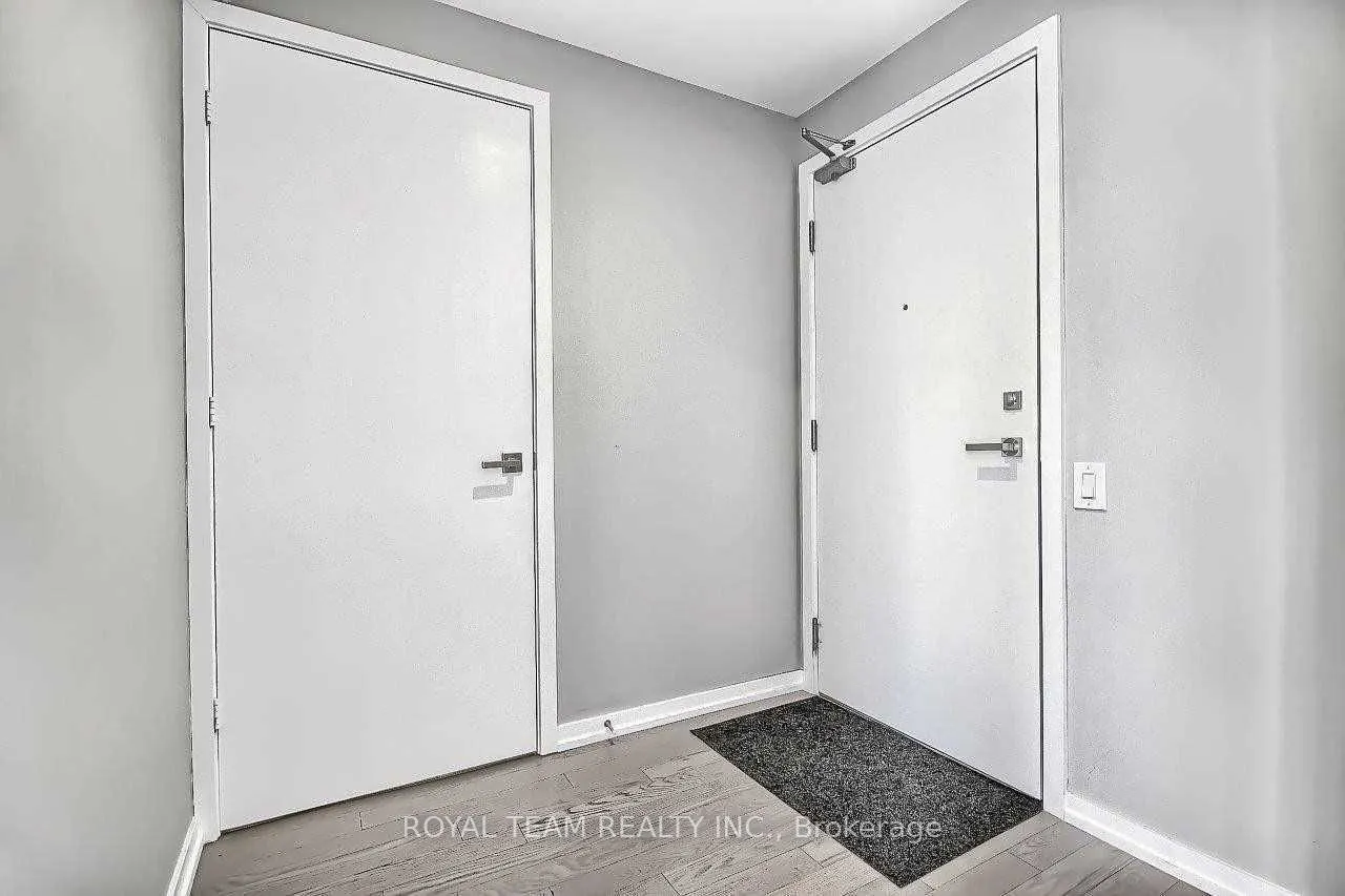 101 Peter Street, #2308