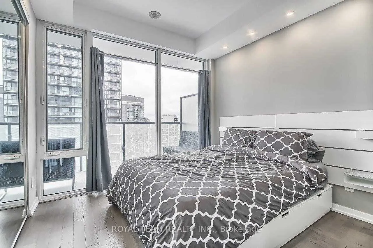 101 Peter Street, #2308