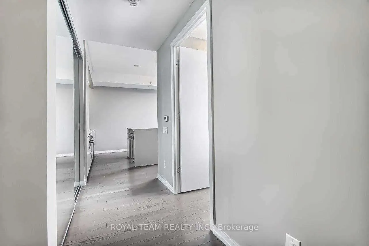 101 Peter Street, #2308
