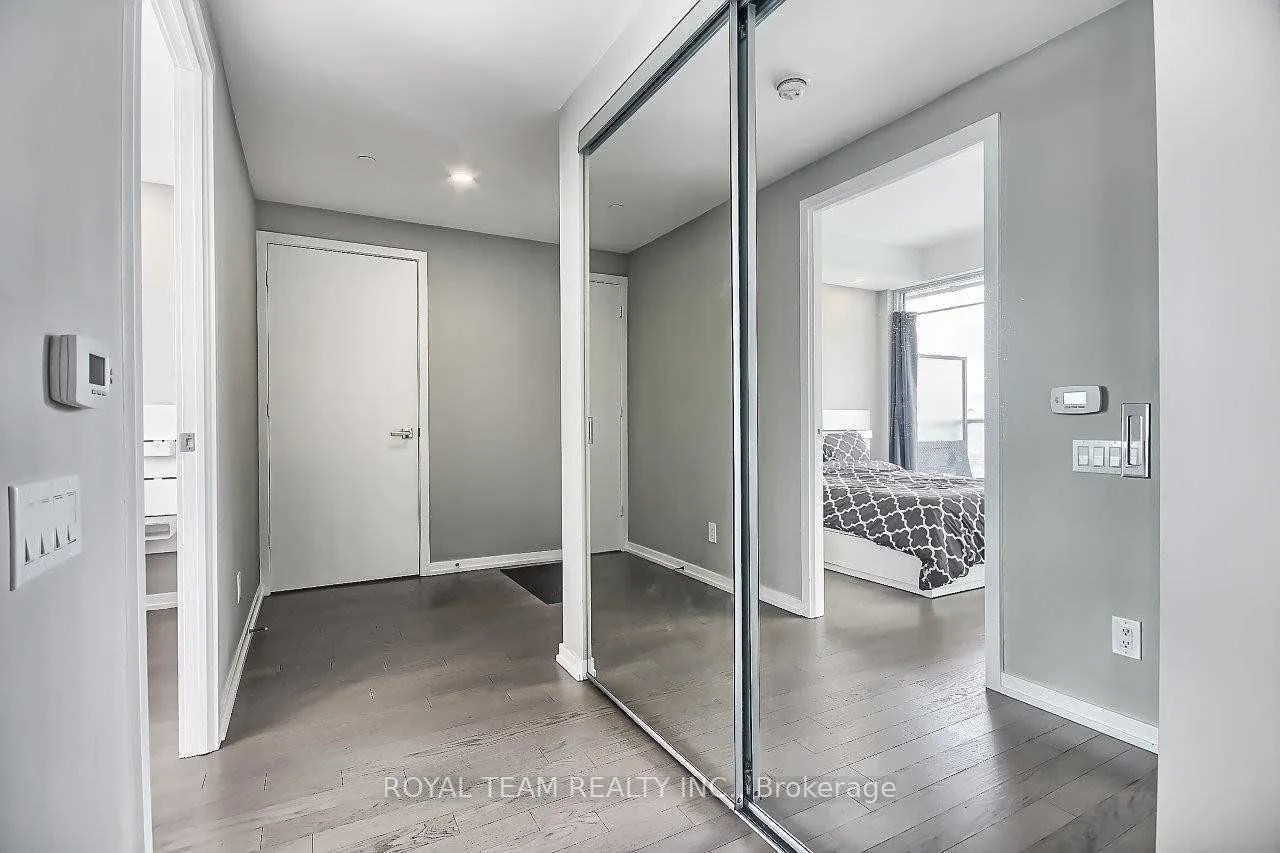 101 Peter Street, #2308