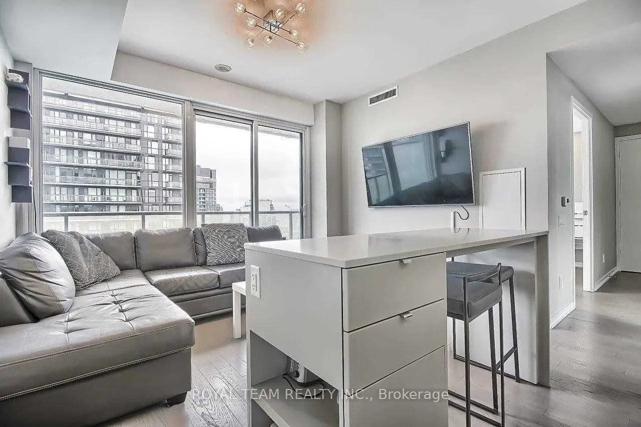 101 Peter Street, #2308
