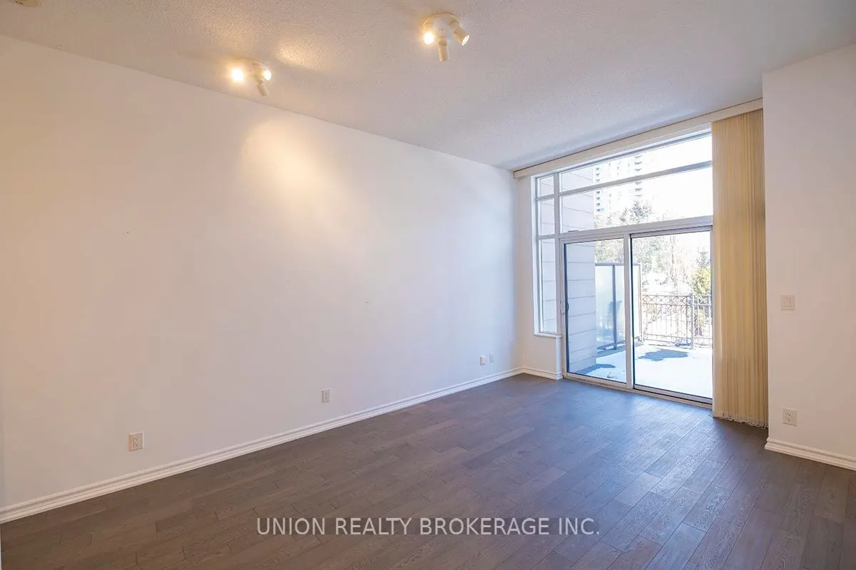 133 Wynford Drive, #105
