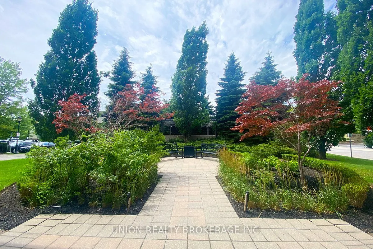 133 Wynford Drive, #105