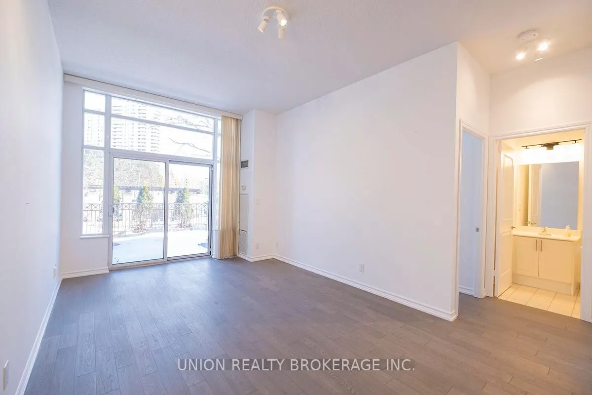 133 Wynford Drive, #105