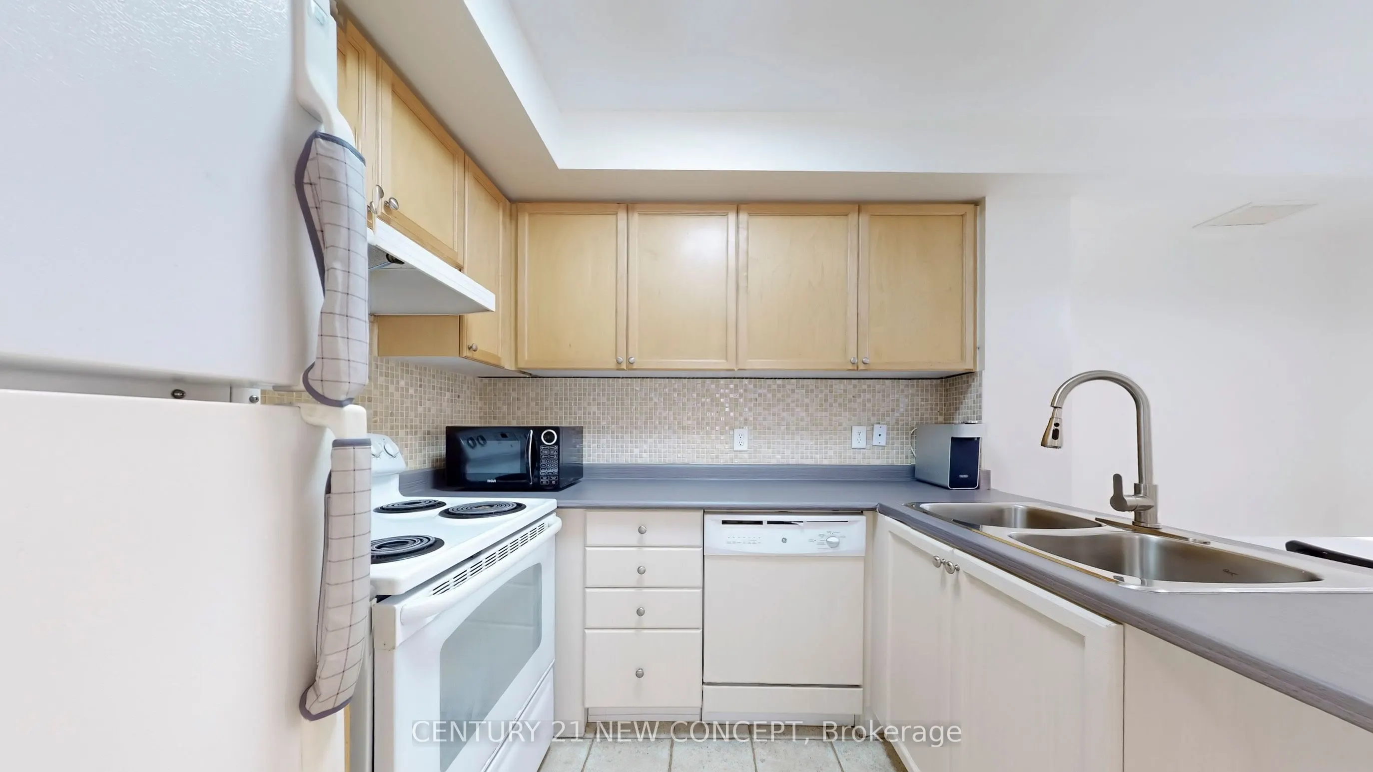 45 Cedarcroft Boulevard, #2