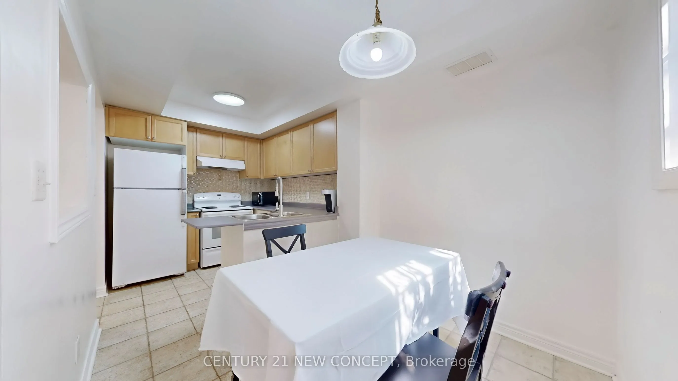 45 Cedarcroft Boulevard, #2