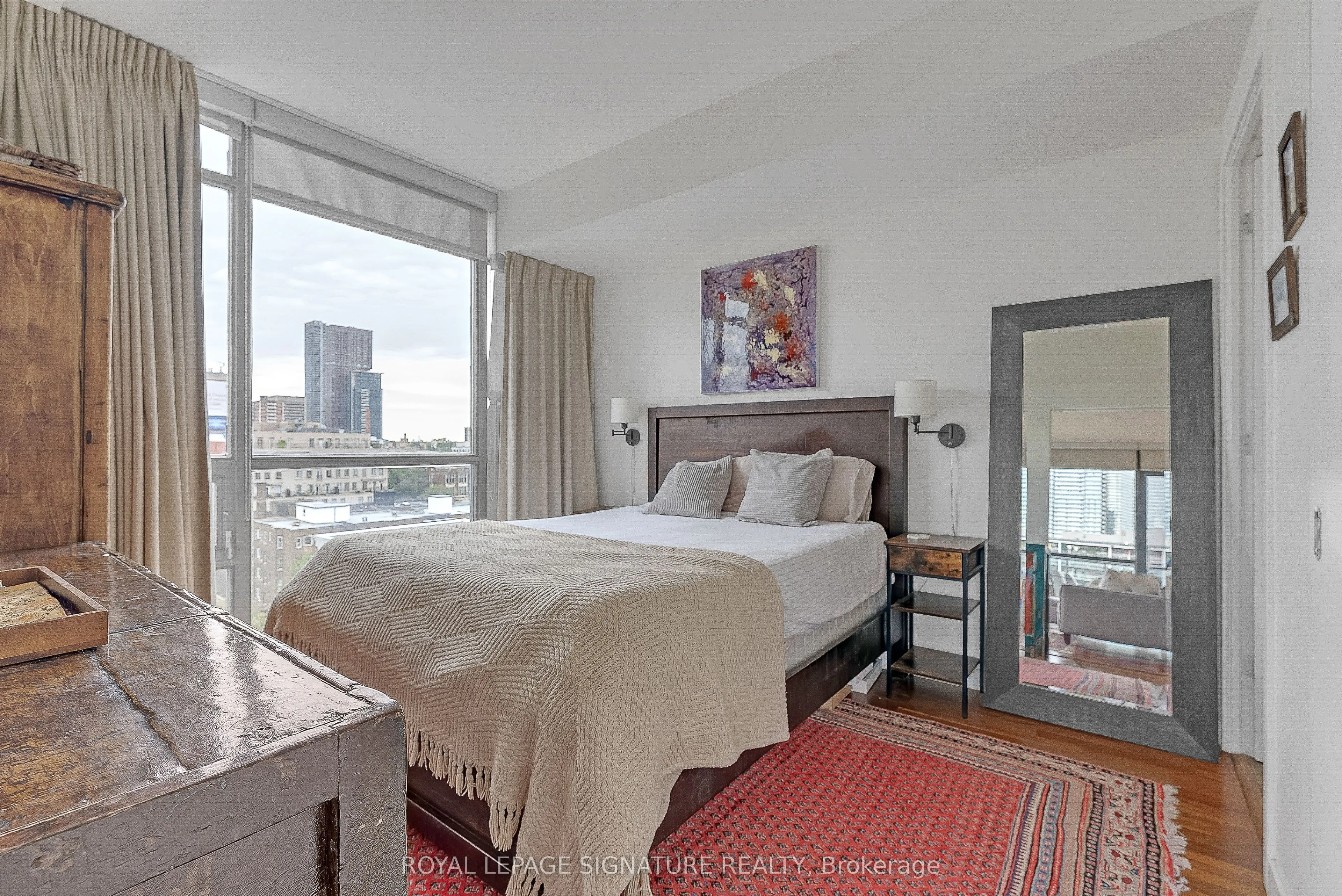 285 Mutual Street, #1002