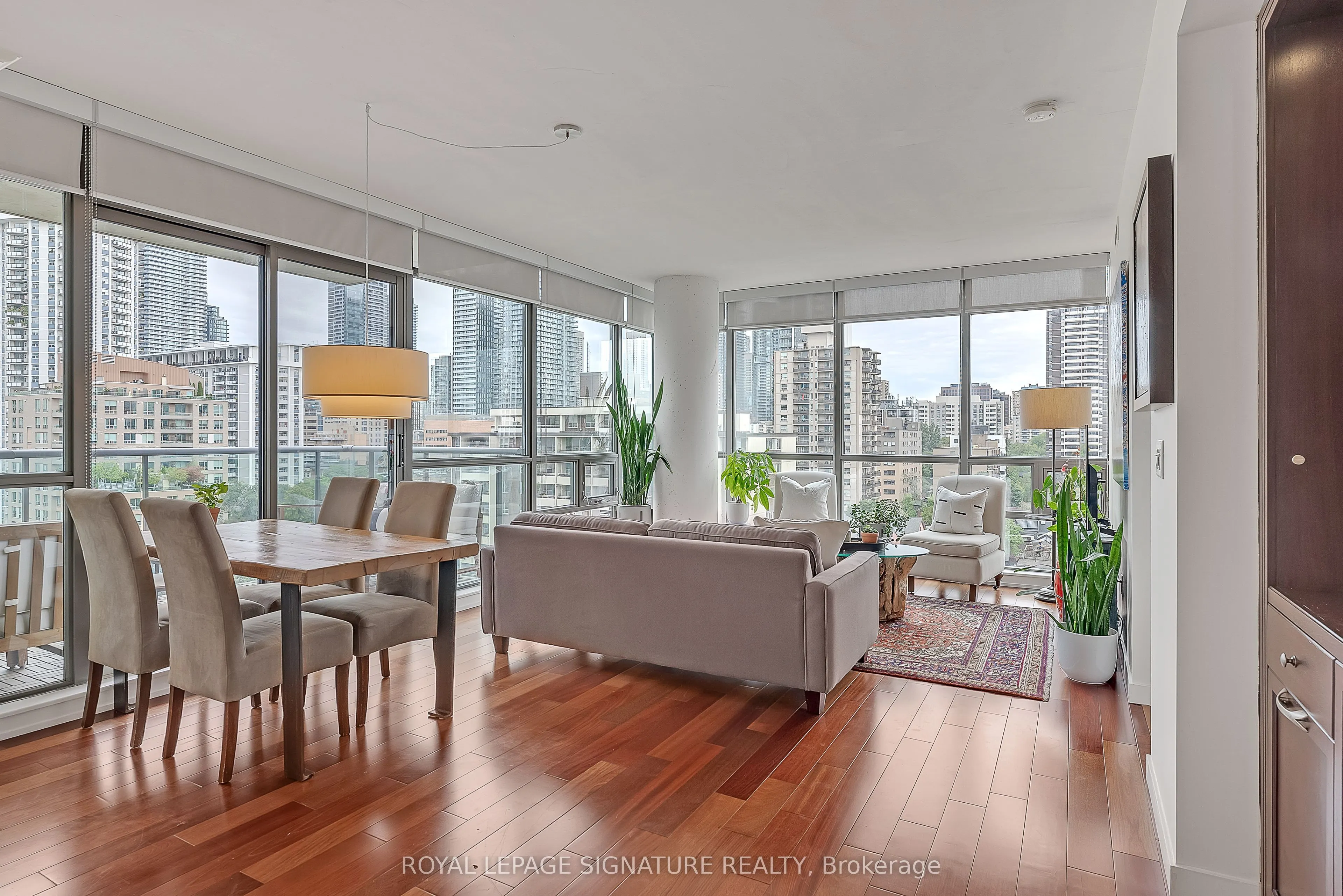 285 Mutual Street, #1002