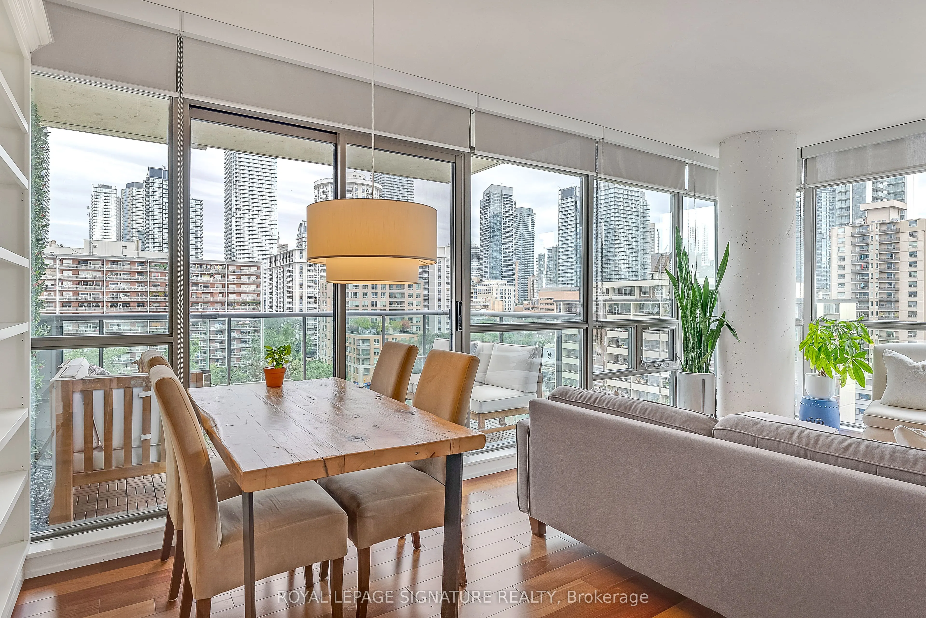 285 Mutual Street, #1002