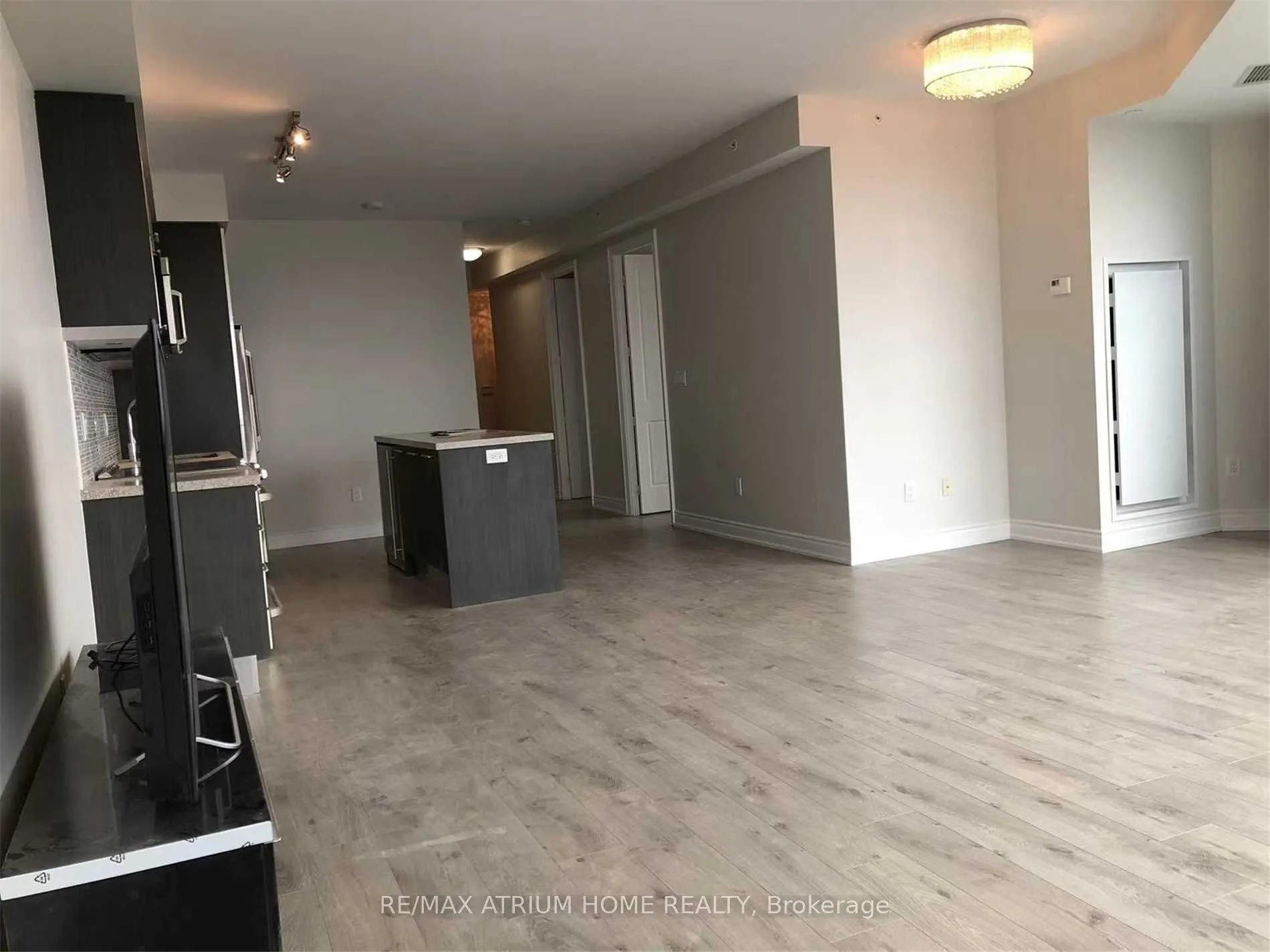 388 Yonge Street, #7216