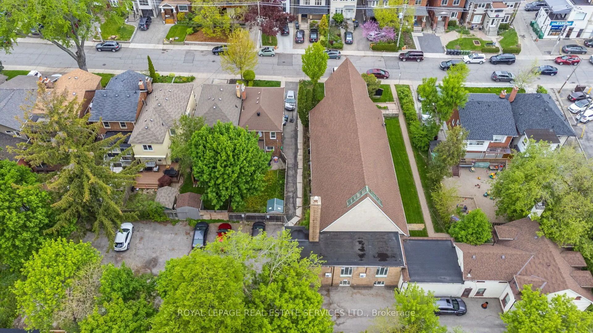 31/33 Melrose Avenue
