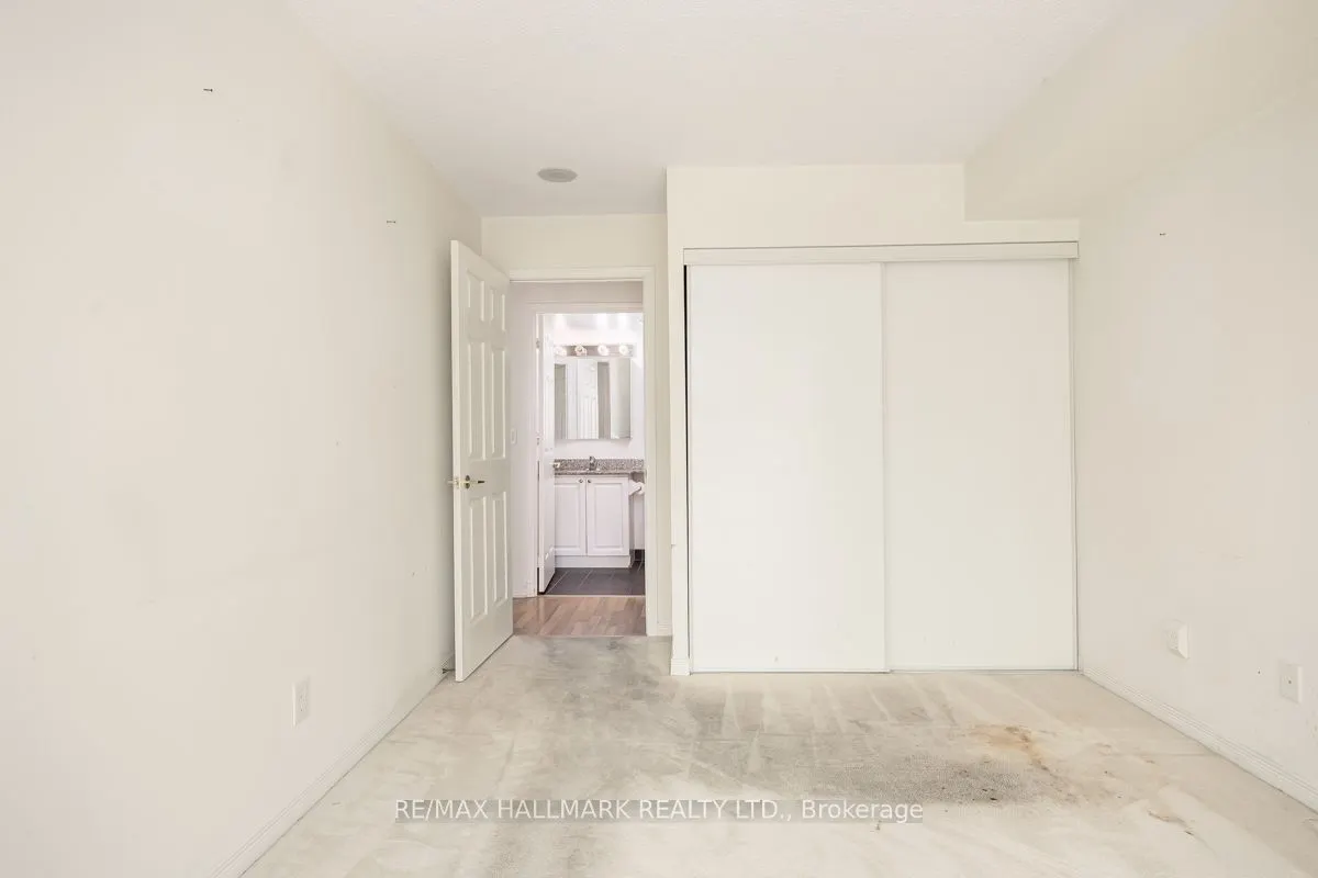 5500 Yonge Street, #403