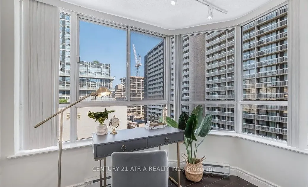44 Gerrard Street W, #1206