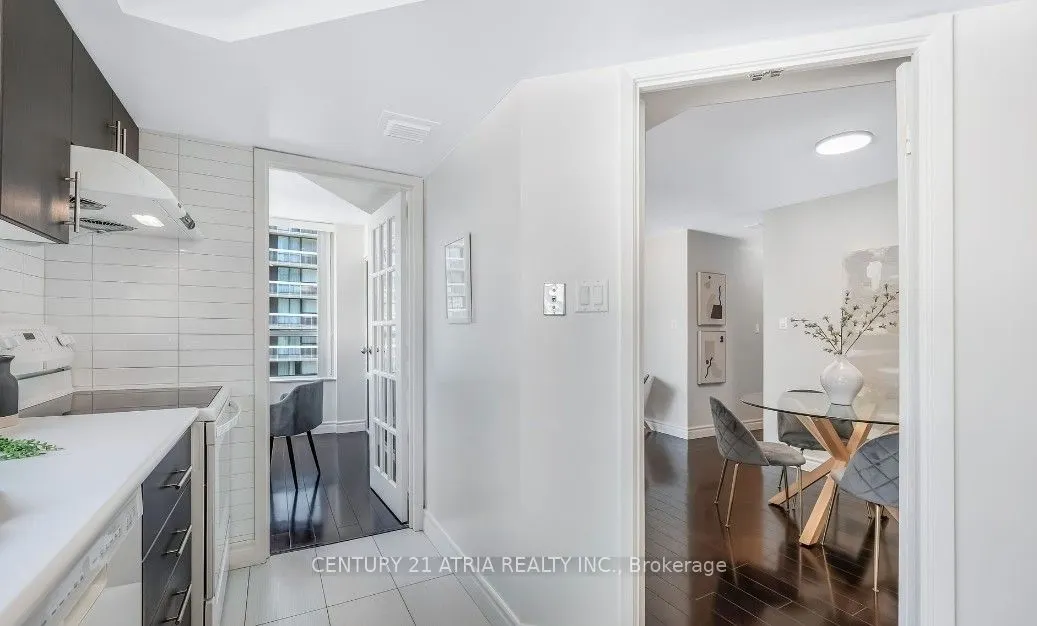 44 Gerrard Street W, #1206