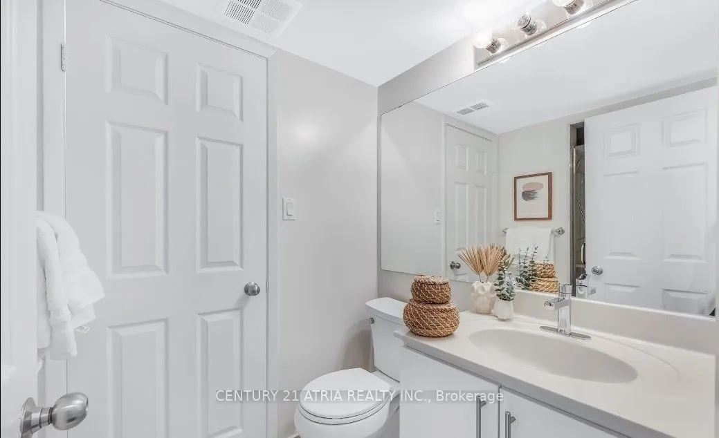 44 Gerrard Street W, #1206