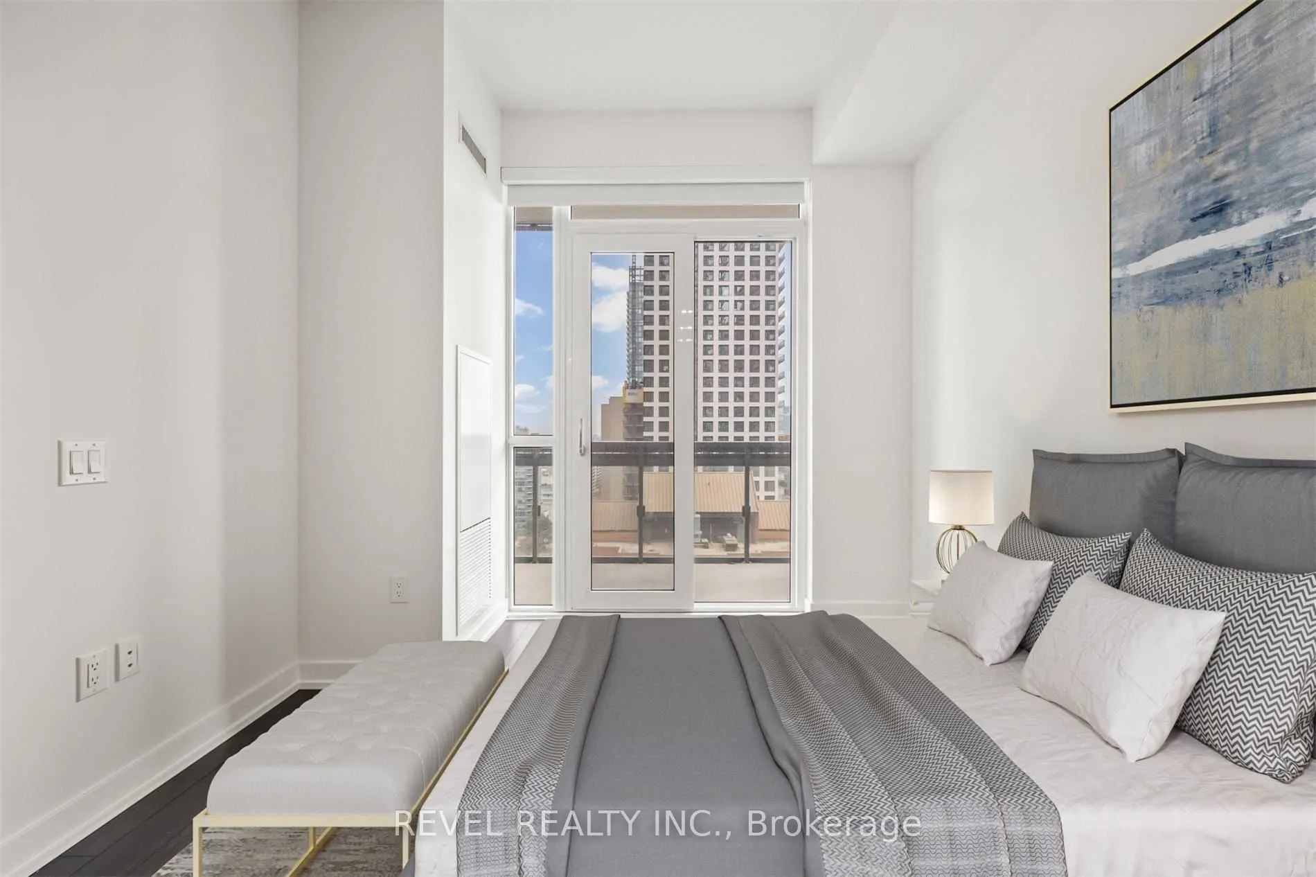 39 Roehampton Avenue, #1210