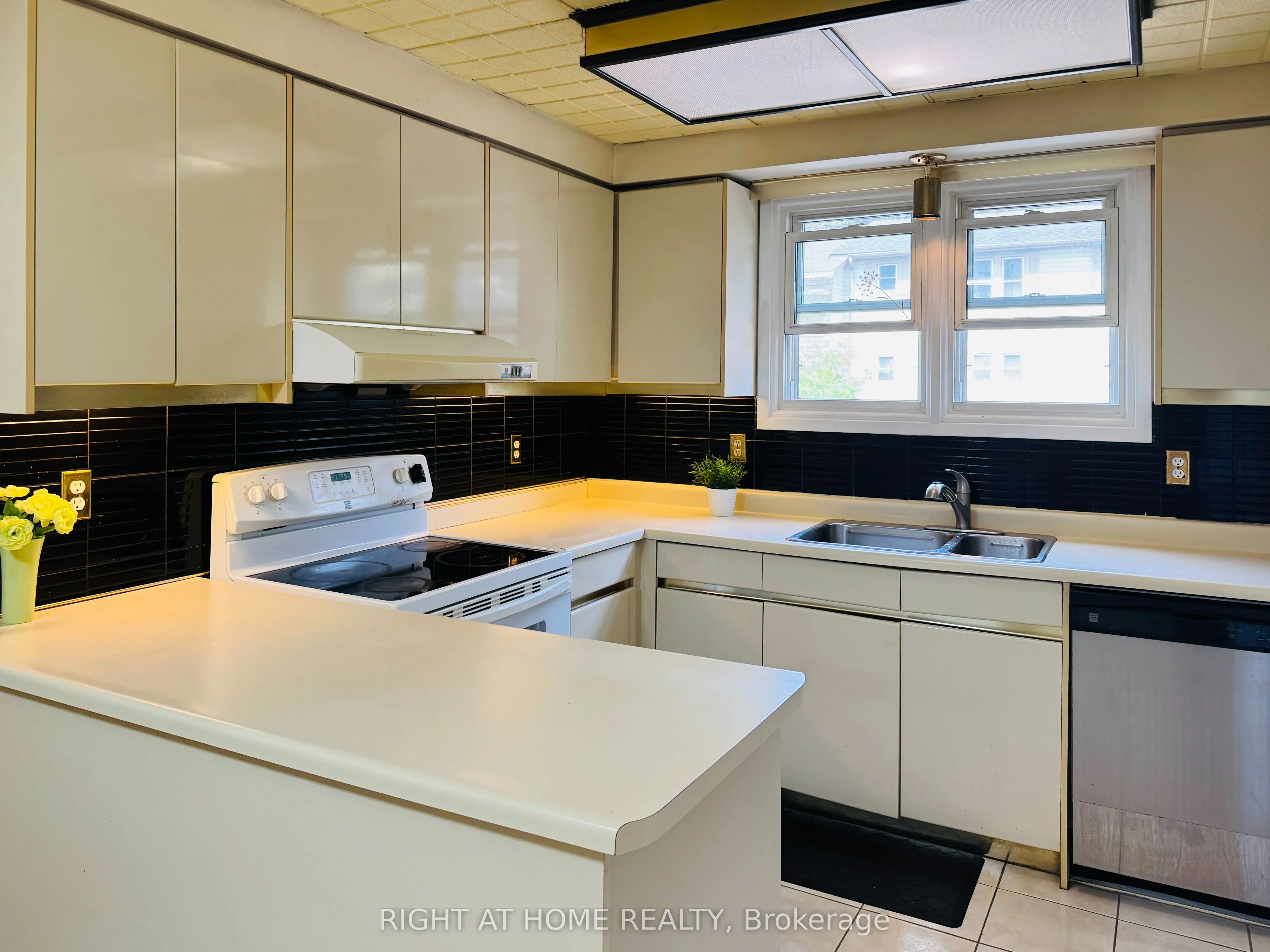 11 Purple Sageway, #63