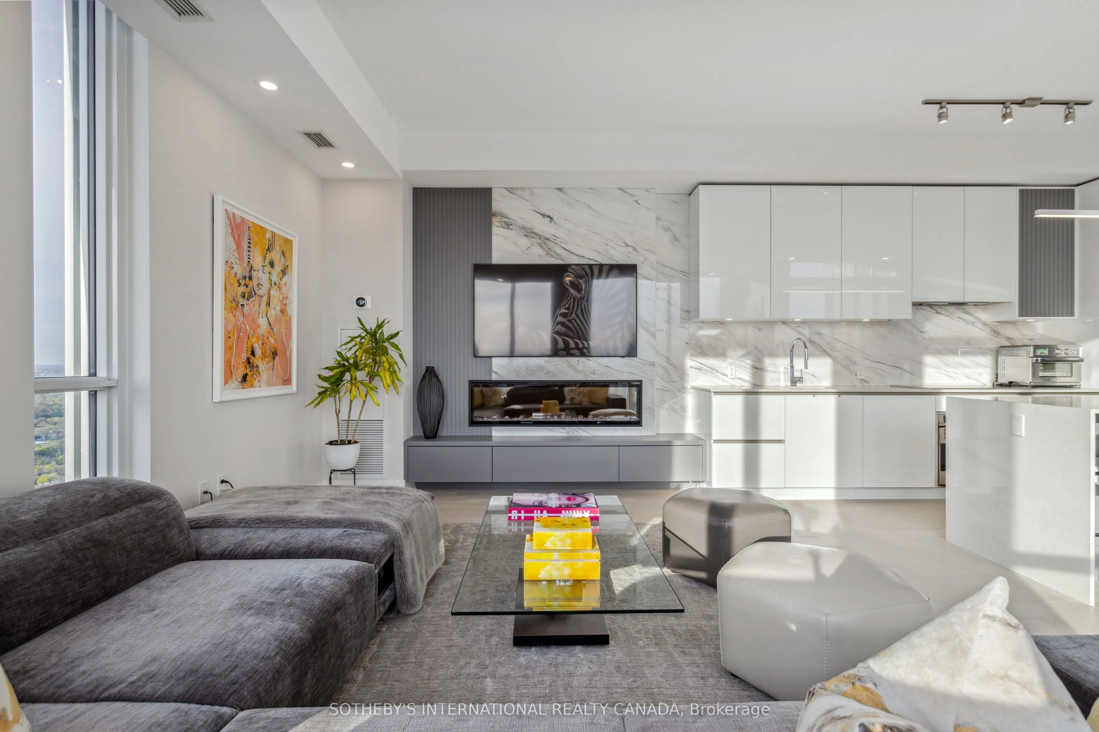 1 Yorkville Avenue, #5405
