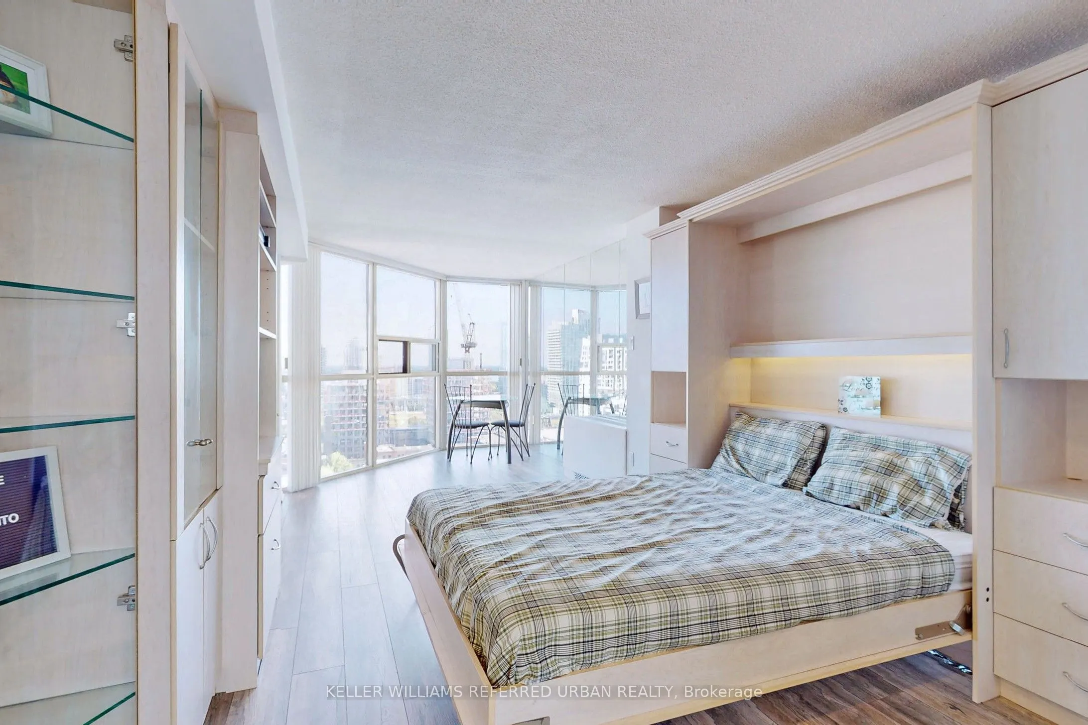 705 King Street W, #1909
